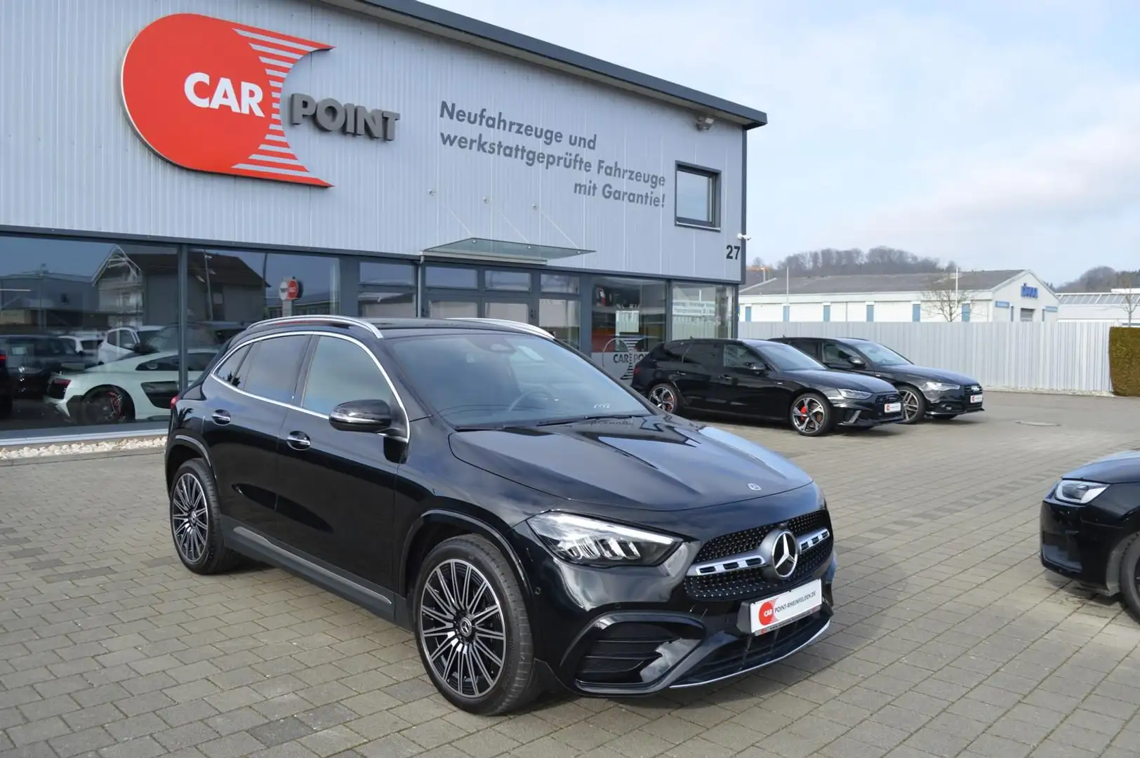 Mercedes-Benz GLA 200 AMG Line *Virtual*LED*DAB*Ambi*Kam*Leder Zwart - 1
