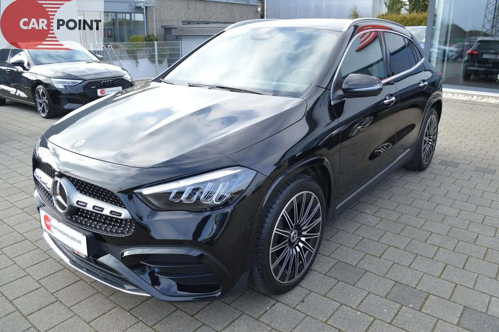 Mercedes-Benz GLA 200 AMG Line *Virtual*LED*DAB*Ambi*Kam*Leder Zwart - 2