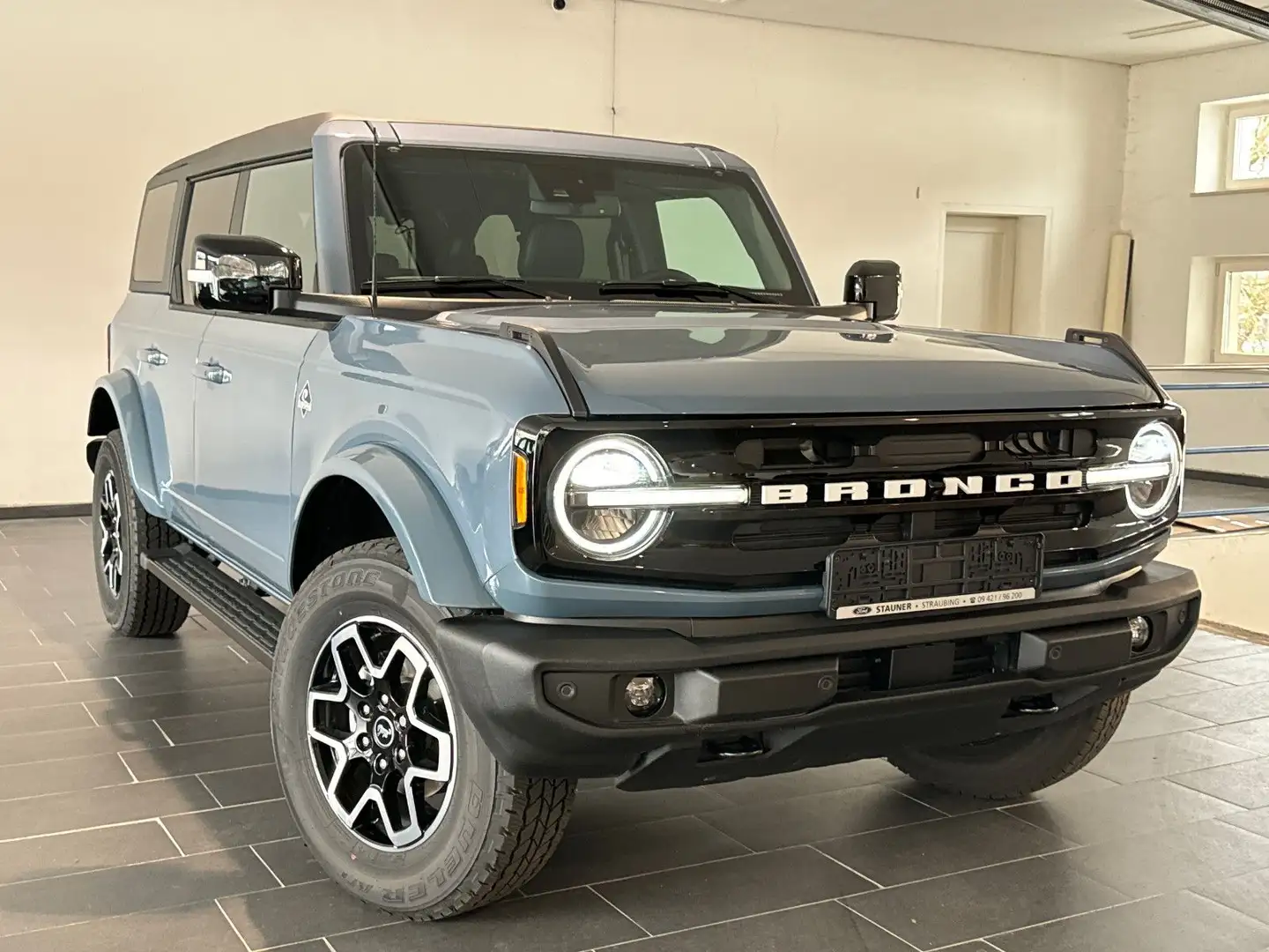 Ford Bronco Outer Banks 2,7 V6 4x4/AKTION/NEUWAGEN/ Gris - 2
