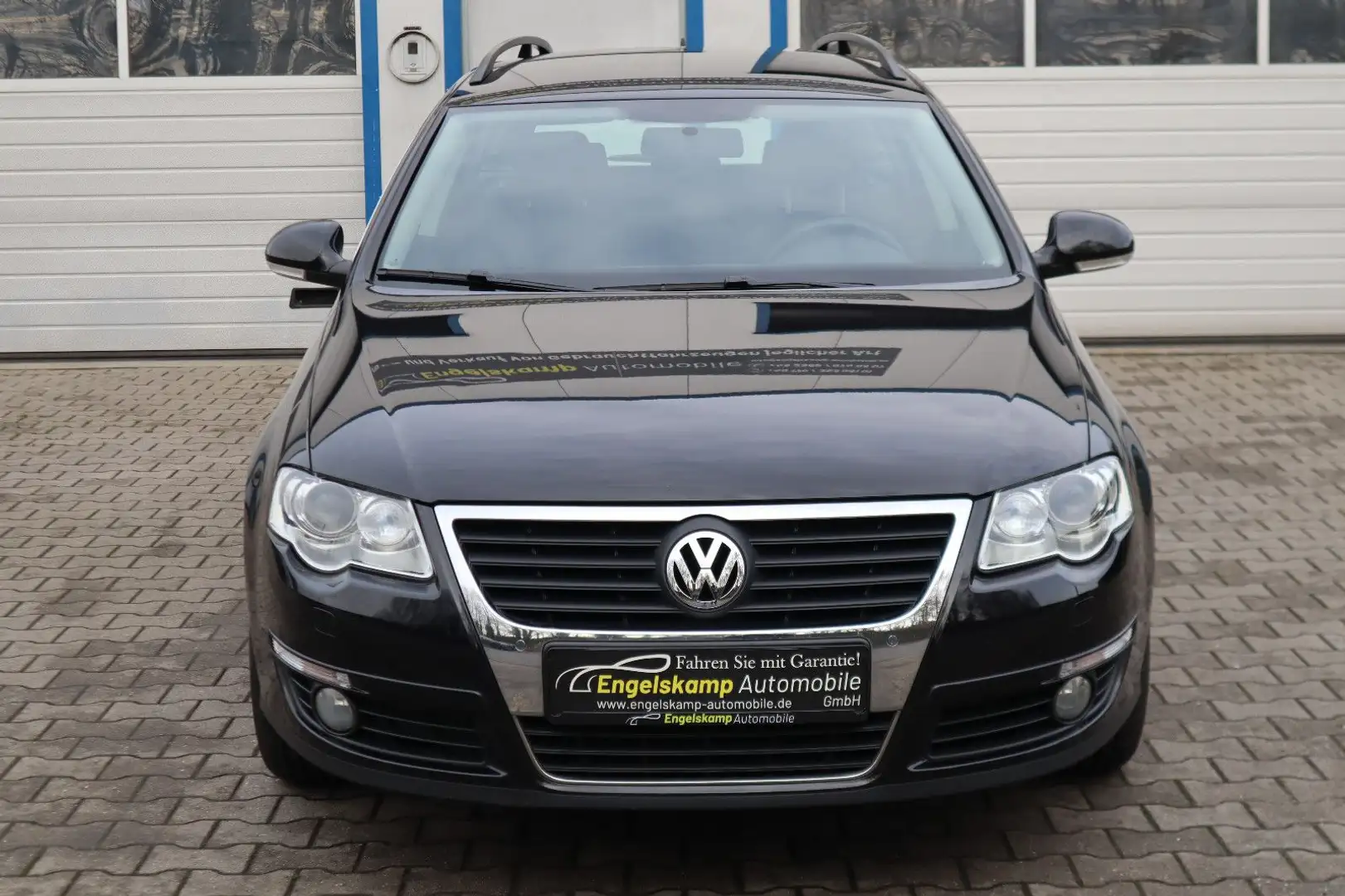 Volkswagen Passat Variant Passat 1.4 TSI Variant/NAVI/XENON/SCHECKH./1.HD Zwart - 2