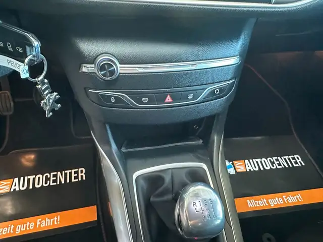Peugeot 308 view 10