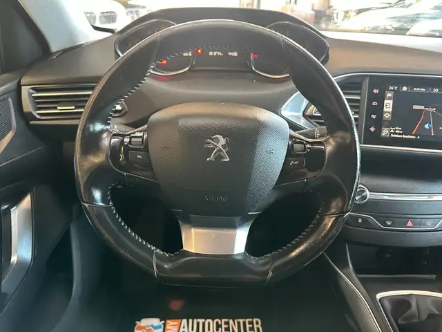 Peugeot 308 view 7