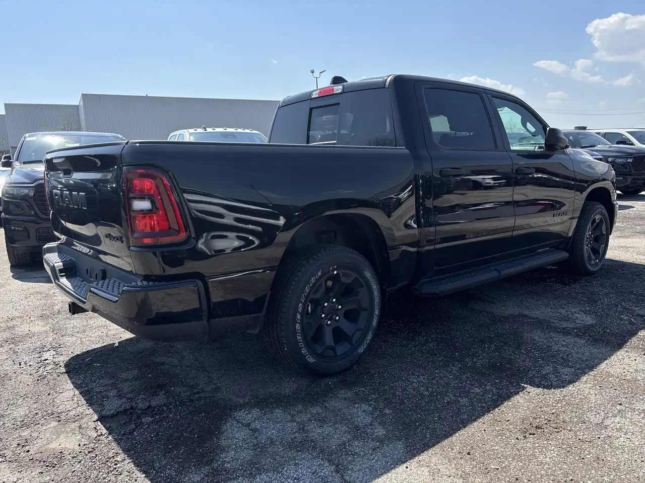 RAM 1500 снимка RAM 1500