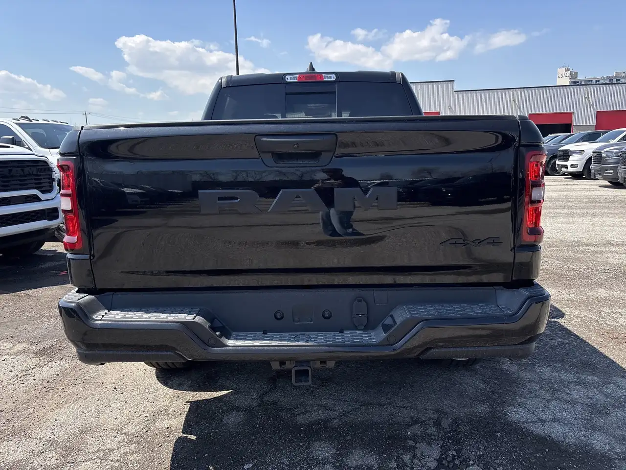 RAM 1500 снимка RAM 1500