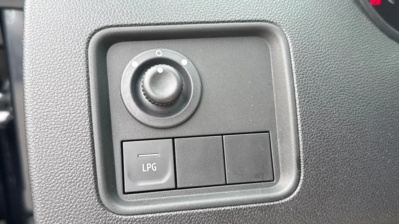 Dacia Duster 1.0 tce Comfort Gpl 4x2 100cv 17