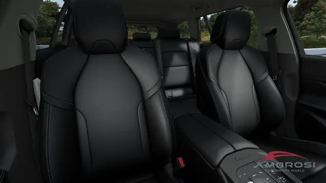 BMW 5 Series view 10