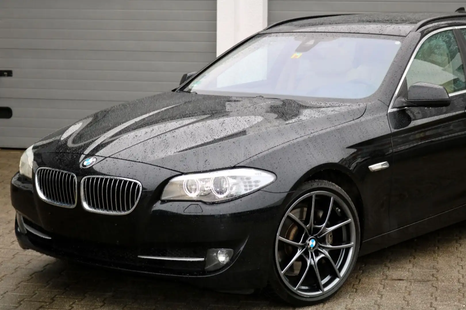BMW 530 Baureihe 5 Touring 530 d/PANO/HEAD-UP/SOFT-C Schwarz - 2