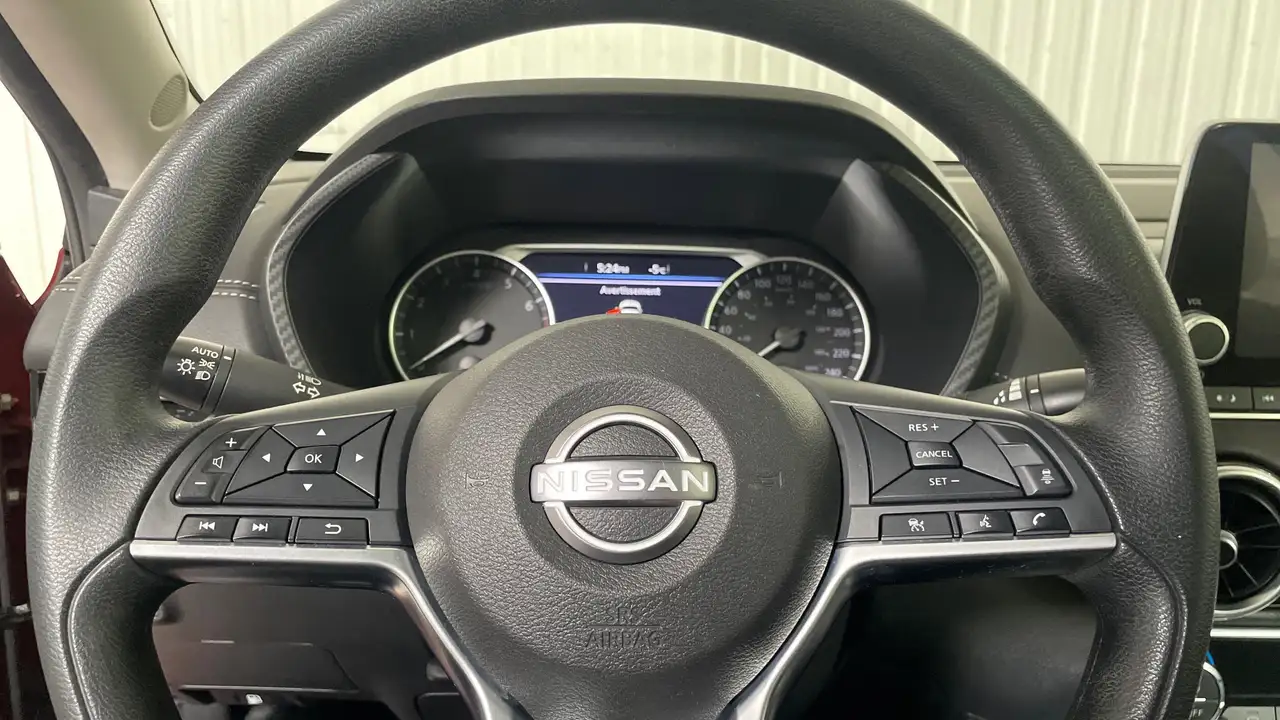 Nissan Sentra снимка Nissan Sentra