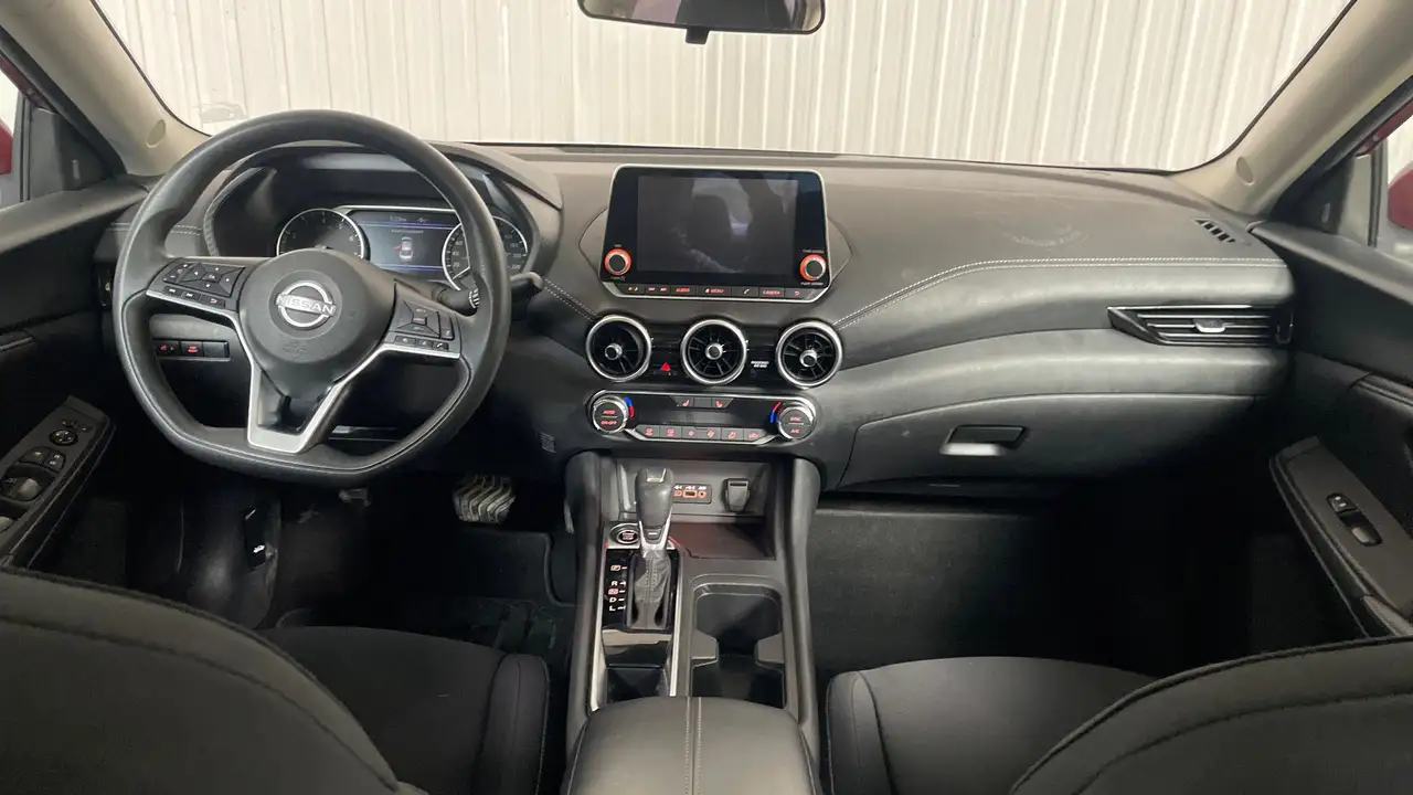 Nissan Sentra снимка Nissan Sentra