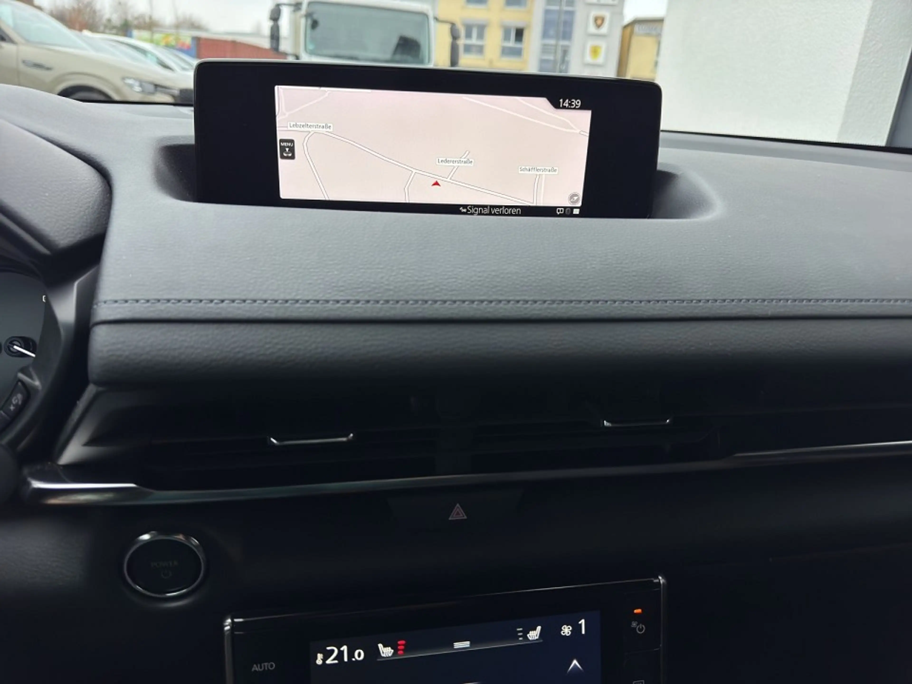 Mazda MX-30 35,5 kWh e-SKYACTIV EV 145 PS Advantage — photo 12