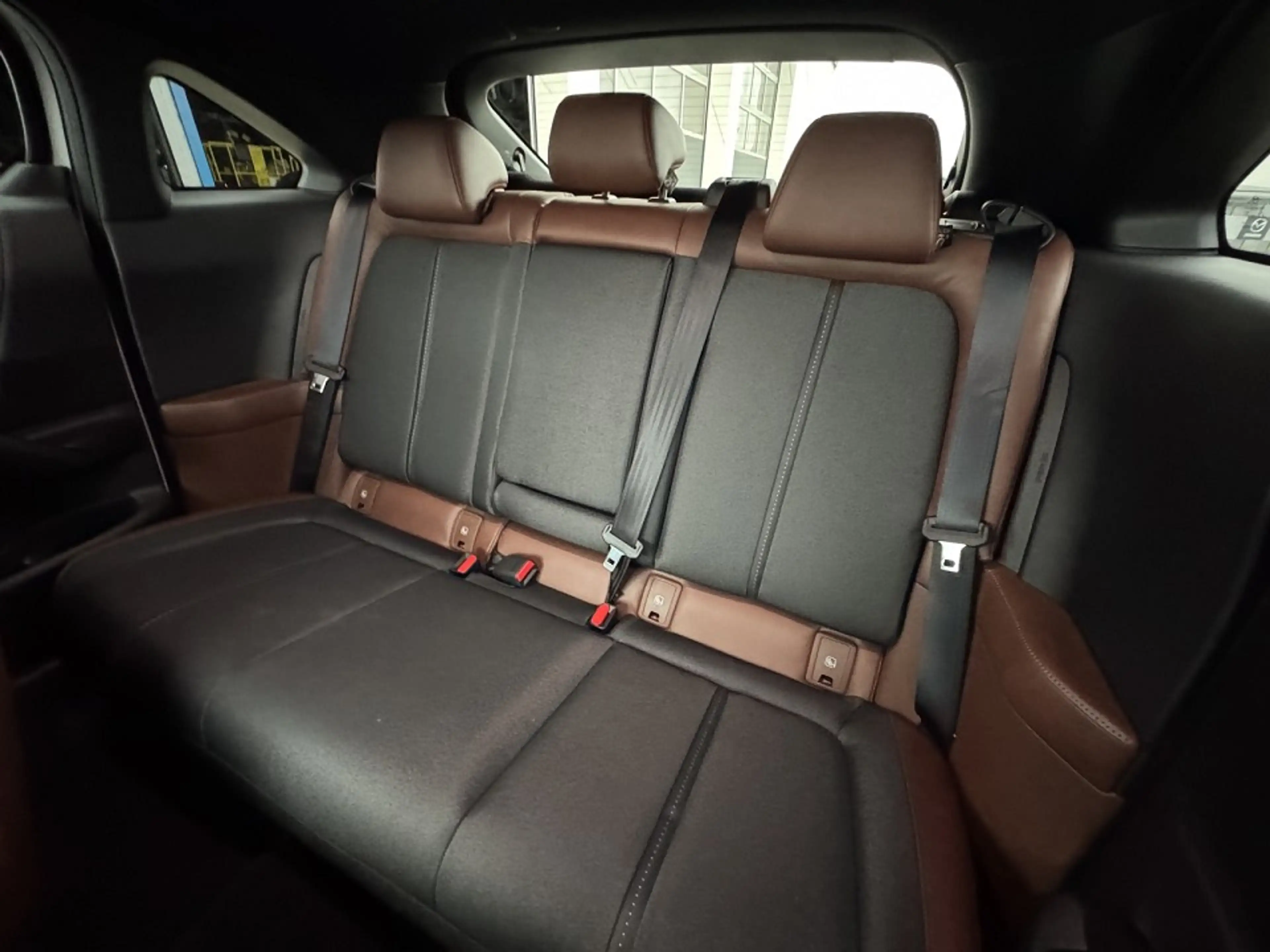 Mazda MX-30 35,5 kWh e-SKYACTIV EV 145 PS Advantage — photo 9