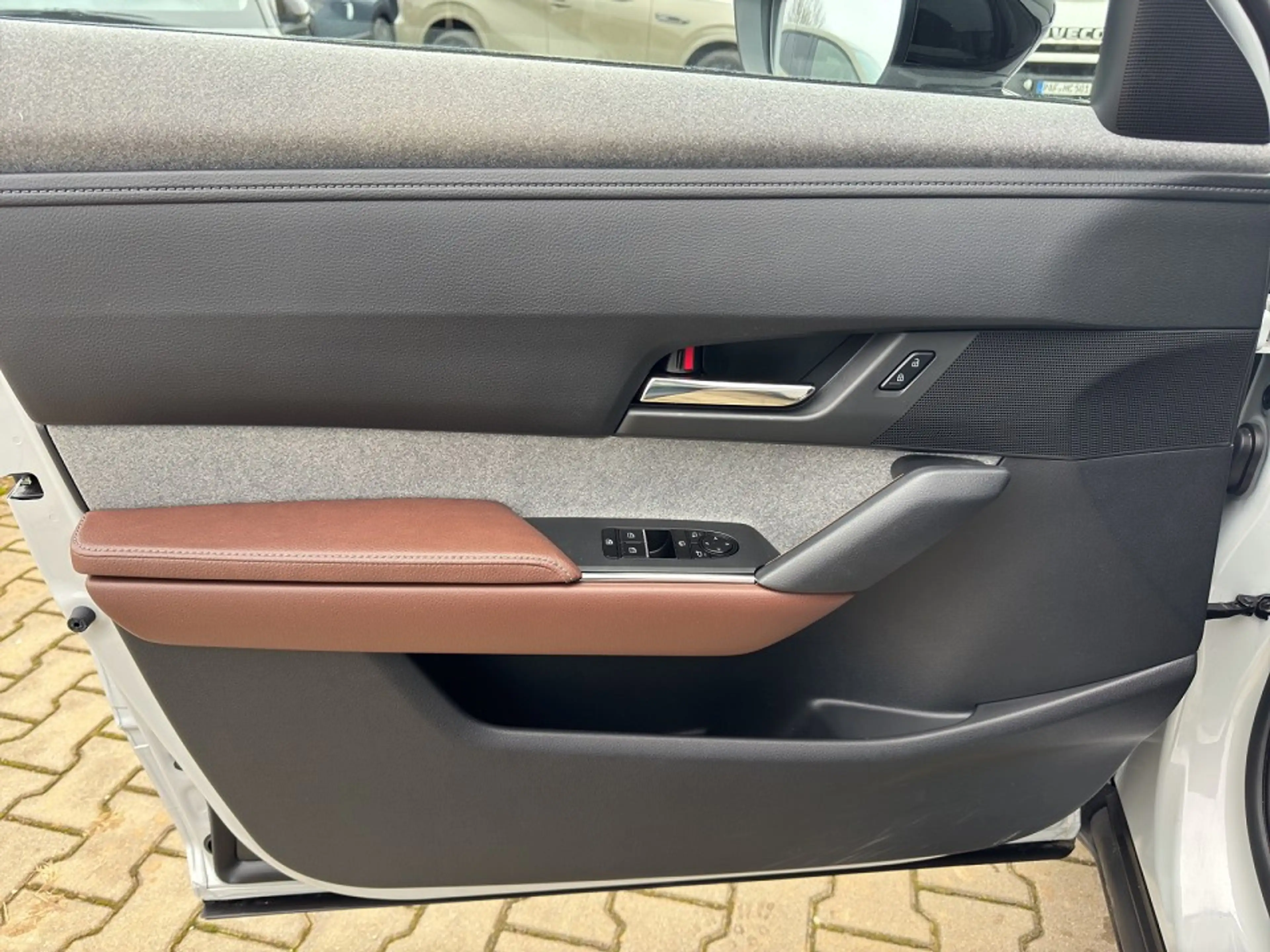Mazda MX-30 35,5 kWh e-SKYACTIV EV 145 PS Advantage — photo 8