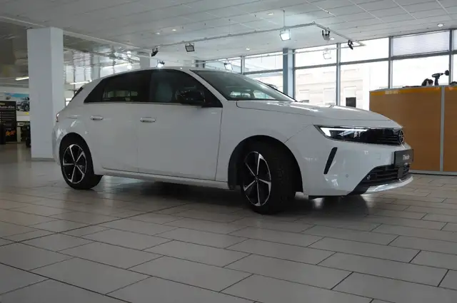 Opel Astra view 7