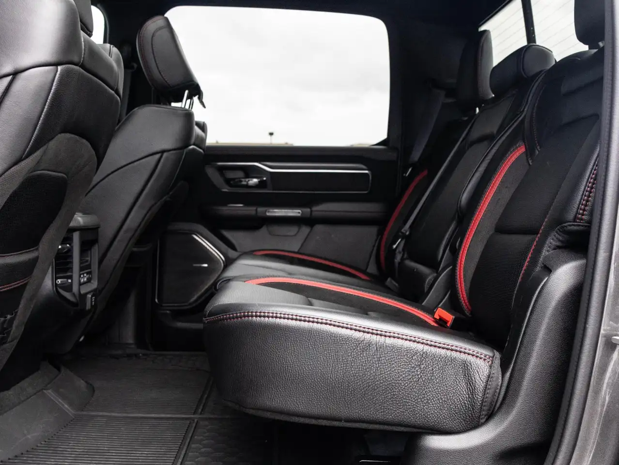 Dodge RAM 2024 — фото 12