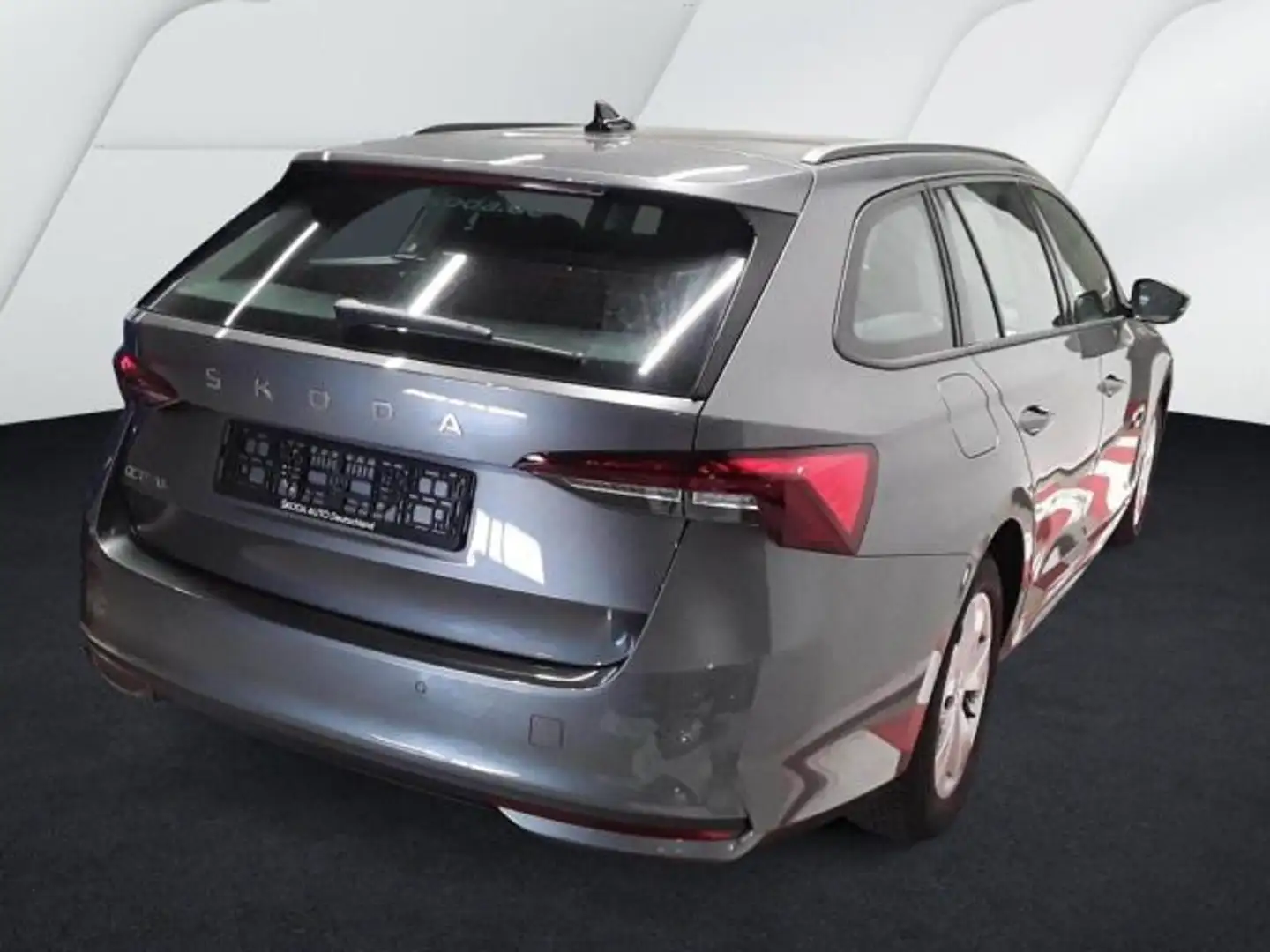 Skoda Octavia Combi Selection 1.5 TSI LED CARPLAY SHZ Grau - 2