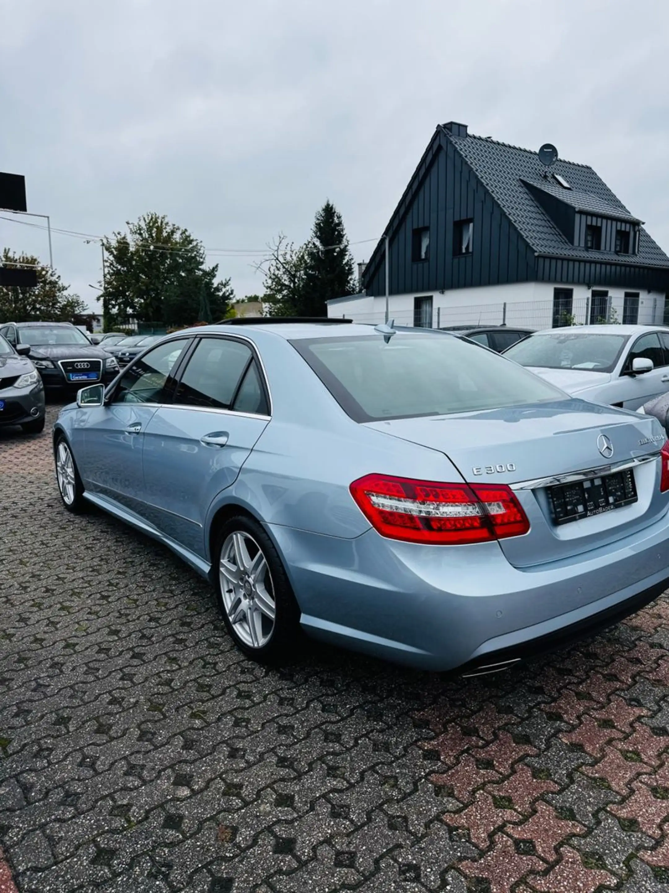 Mercedes-Benz E 300 E Limousine E 300 BlueTec Hybrid — photo 4