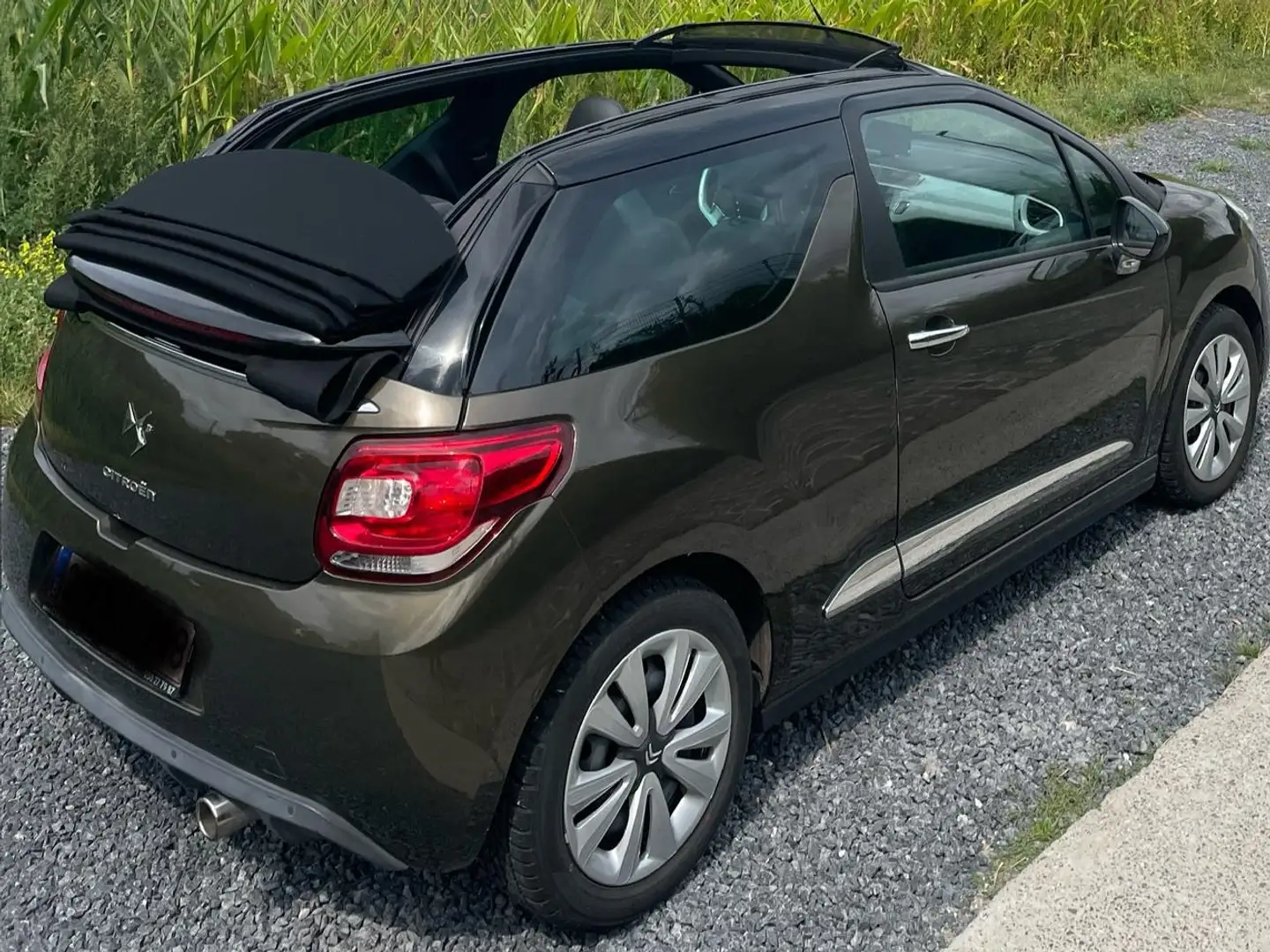 Citroen DS3 DS3 Cabrio Pure Tech VTi 82 Chic Brun - 1