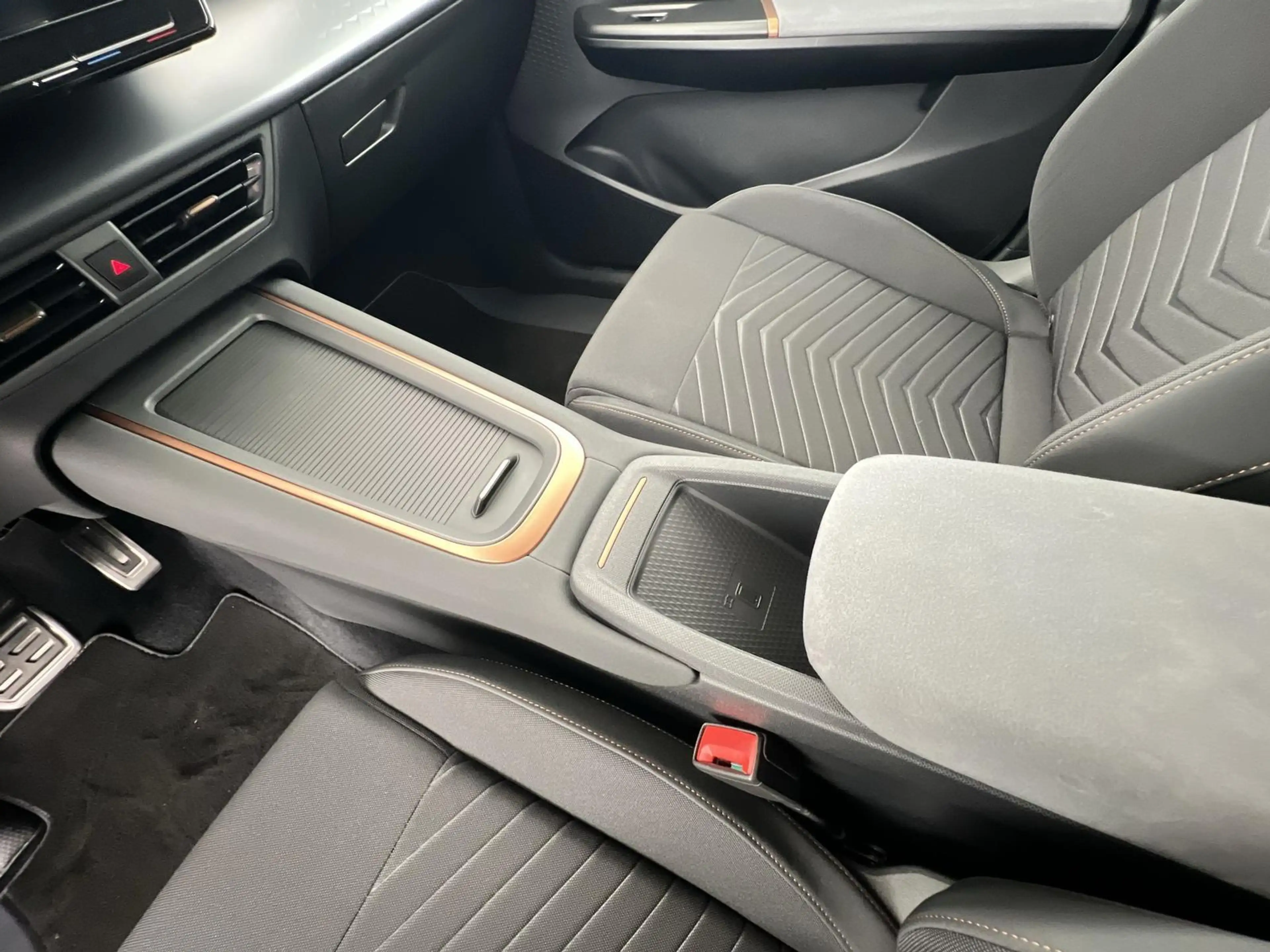 CUPRA Born Basis Electric*RFK*SHZ*NAVI*uvm — photo 14