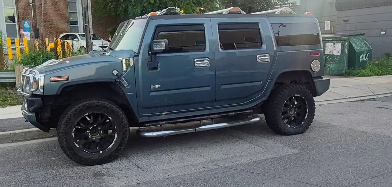 HUMMER H2 снимка HUMMER H2