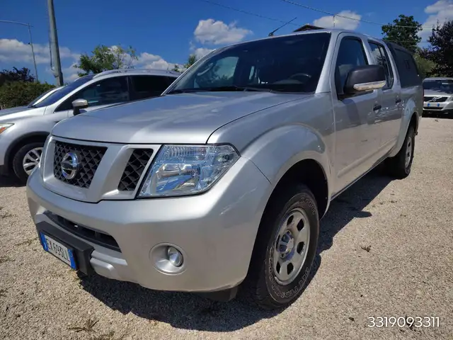 Nissan Navara 2.5 dci d.cab XE