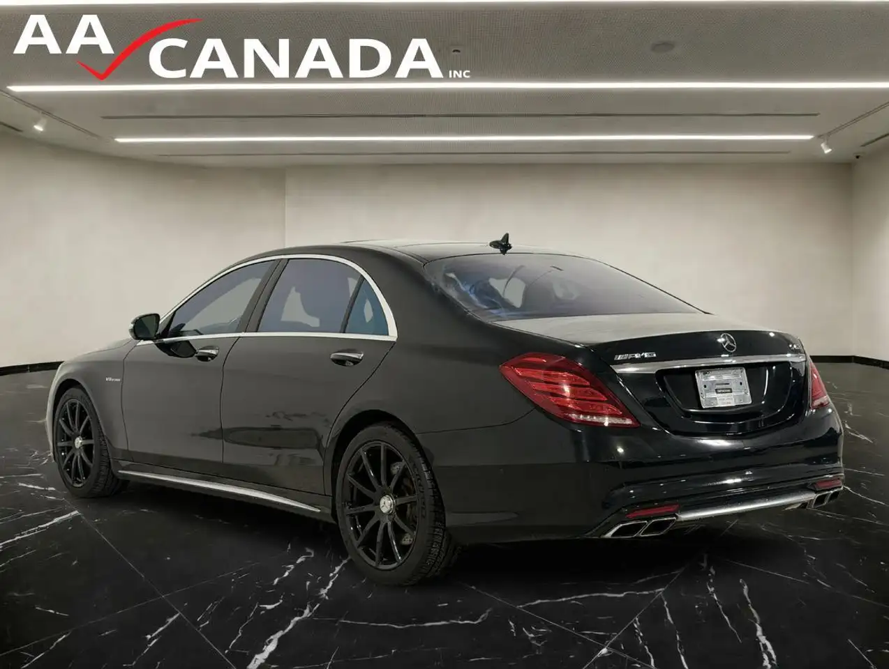 Mercedes-Benz S-Class снимка Mercedes-Benz S-Class