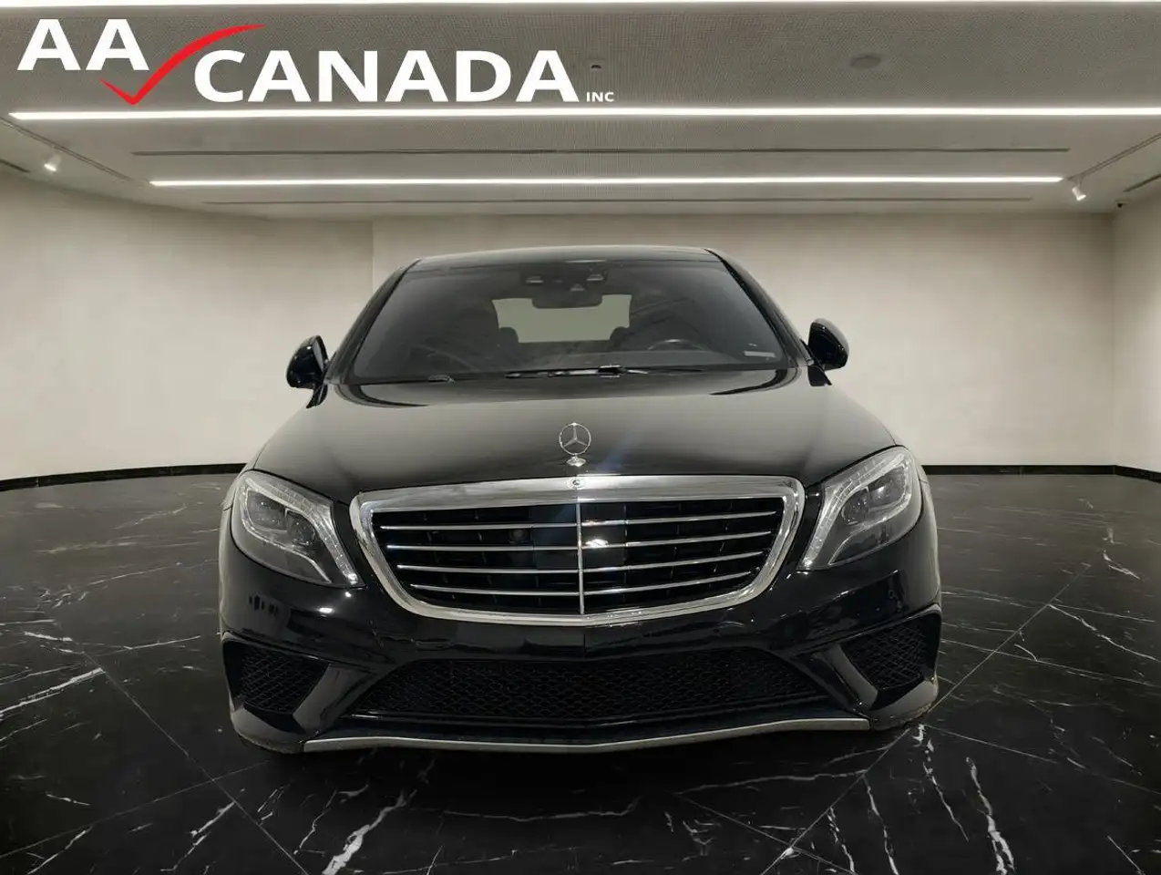 Mercedes-Benz S-Class снимка Mercedes-Benz S-Class
