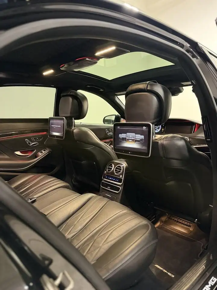 Mercedes-Benz S-Class снимка Mercedes-Benz S-Class