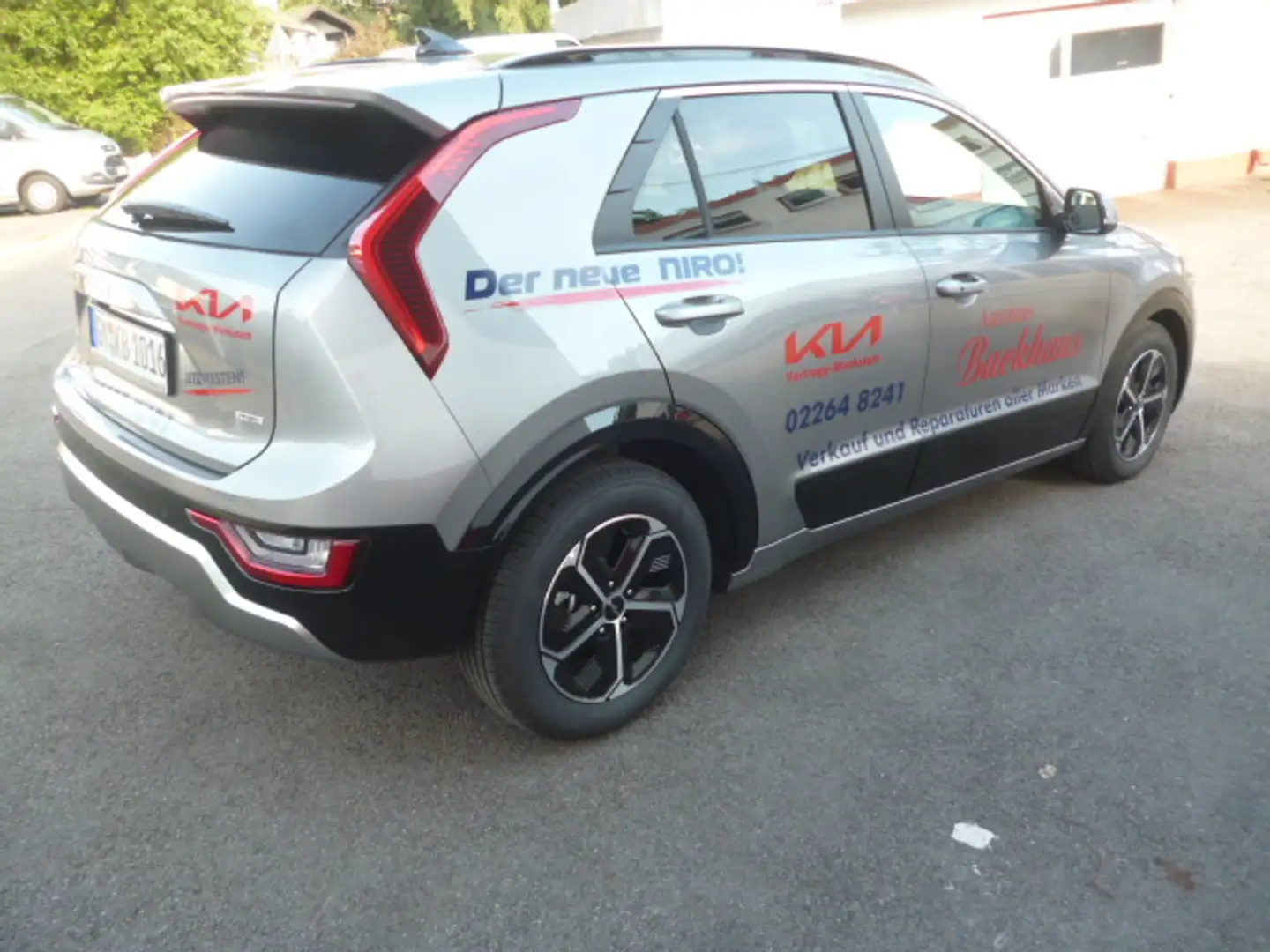 Kia Niro 1.6 GDI PHEV Aut. Vision Komfort Style Grau - 2