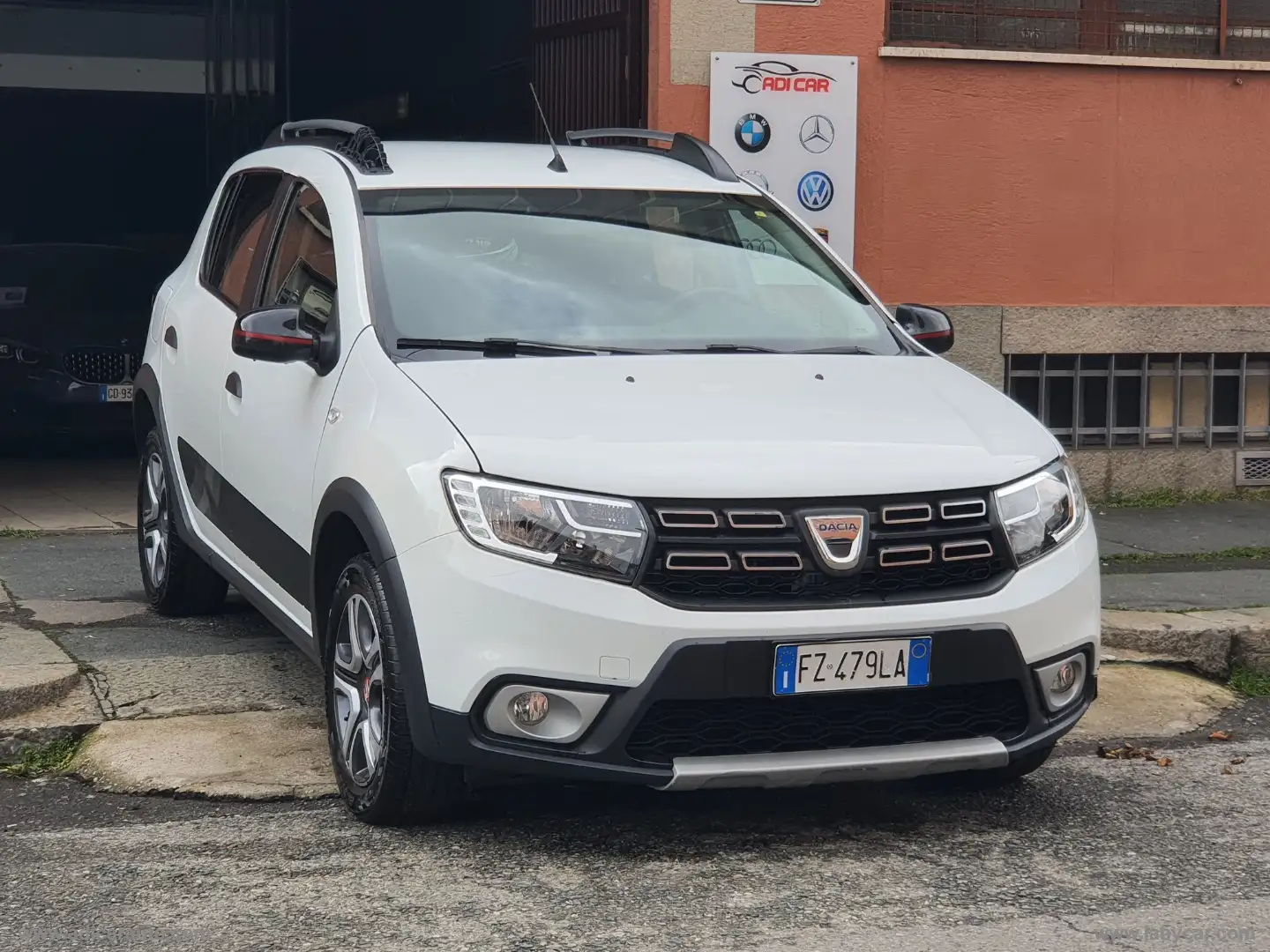 Dacia Sandero Stepway 0.9 TCe 90CV Techroad Alb - 1