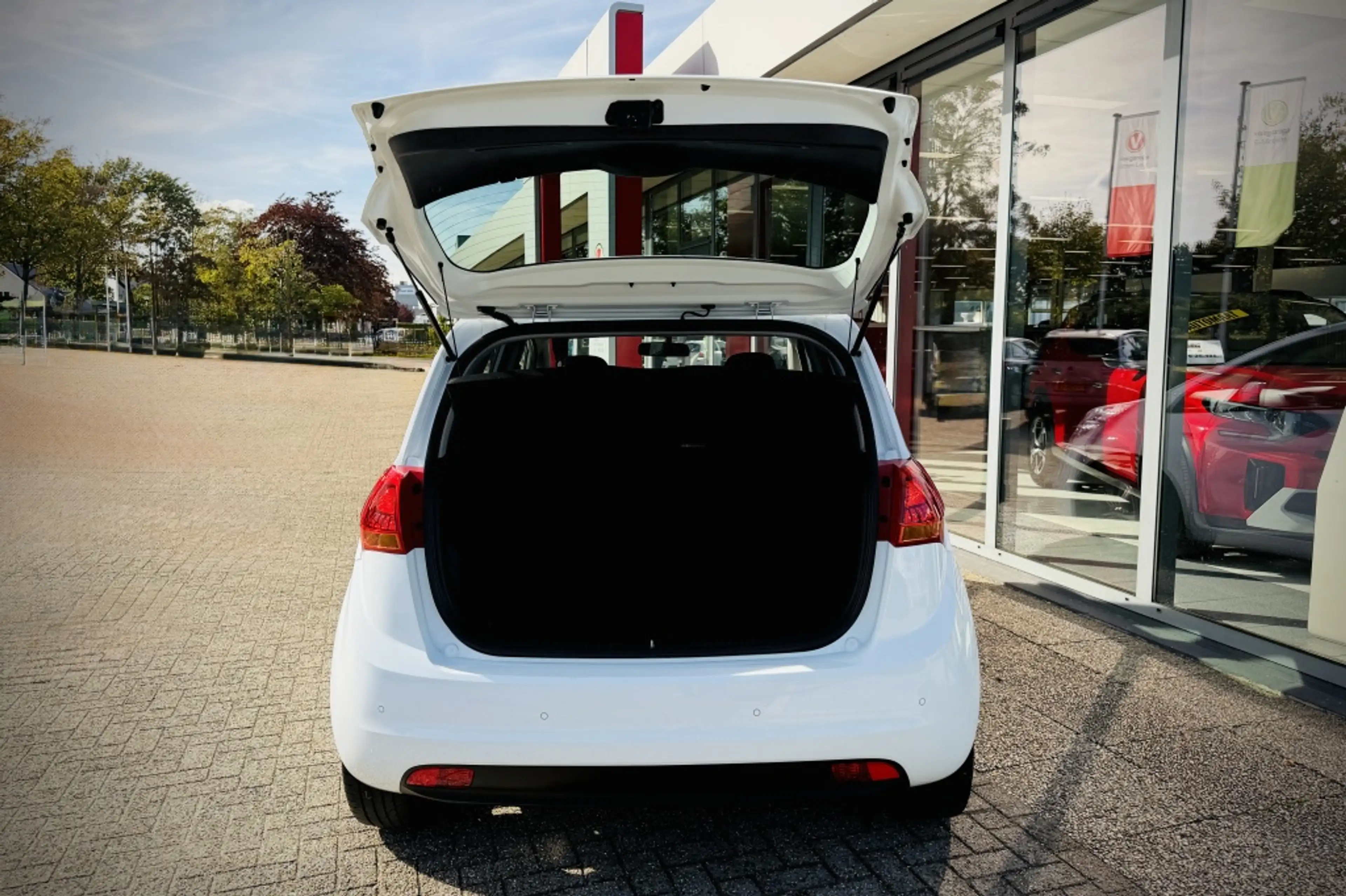 Kia Venga 1.4 CVVT First Edition | CAMERA | CRUISE | CLIMA | — photo 13