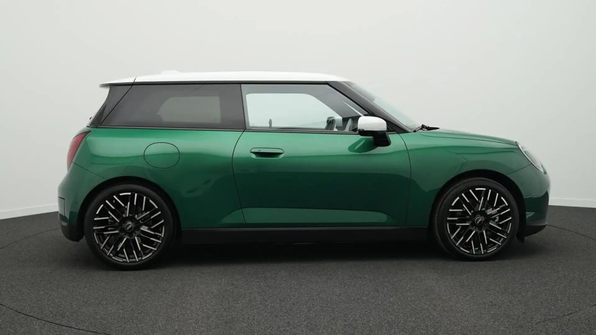 MINI Cooper SE Favoured Trim Grün - 2