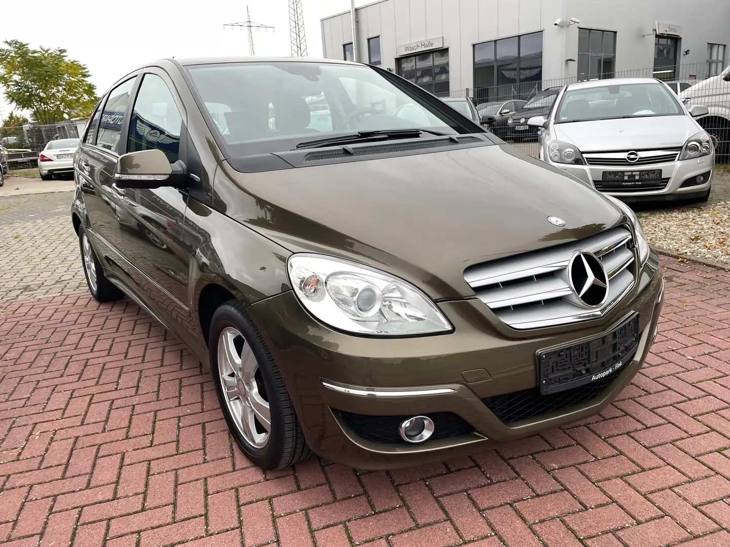 Mercedes-Benz B 160 (245.231) aus 2. Hand +Scheckheft+Winterreifen Brun - 2
