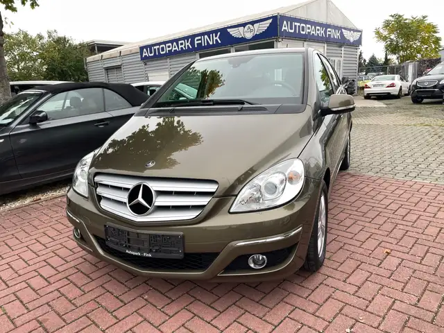 Mercedes-Benz B 160 (245.231) aus 2. Hand +Scheckheft+Winterreifen