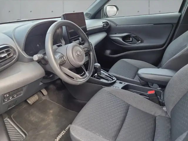 Toyota Yaris Cross view 9