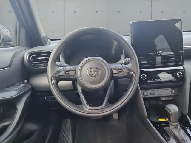 Toyota Yaris Cross view 13