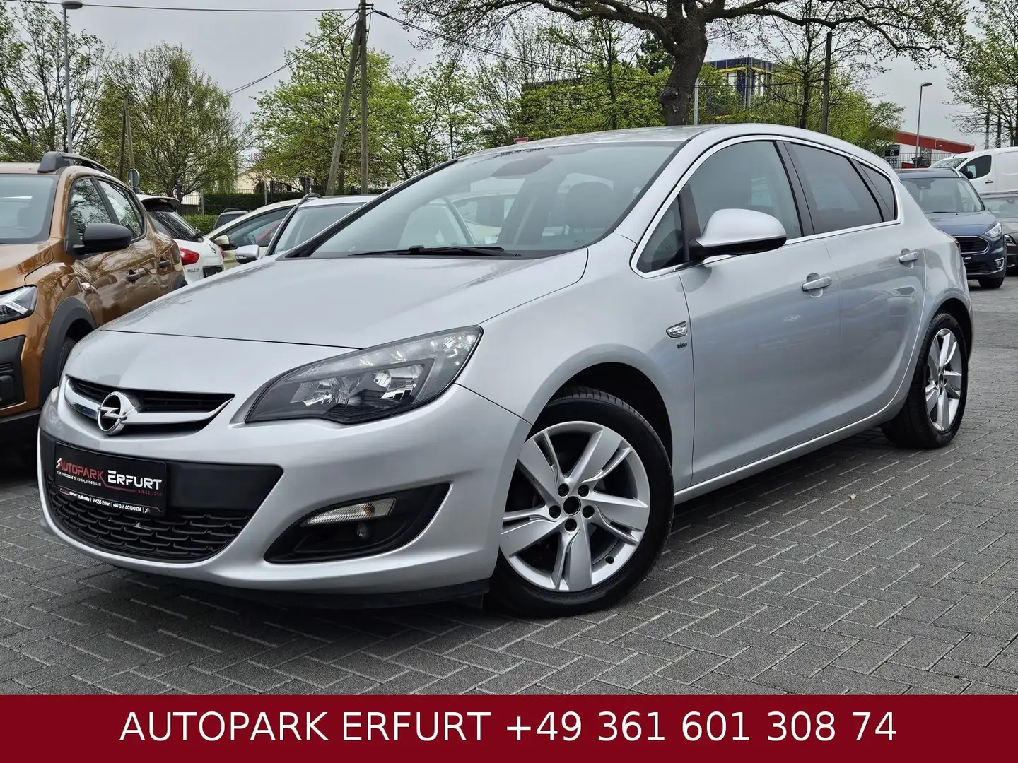 Opel Astra J Lim. 5-trg. Energy*Klima*Temp*Navi*Phone Silber - 1