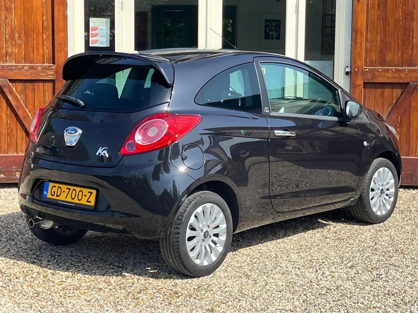Ford Ka/Ka+ 1.2 Cool&Sound Zwart - 2