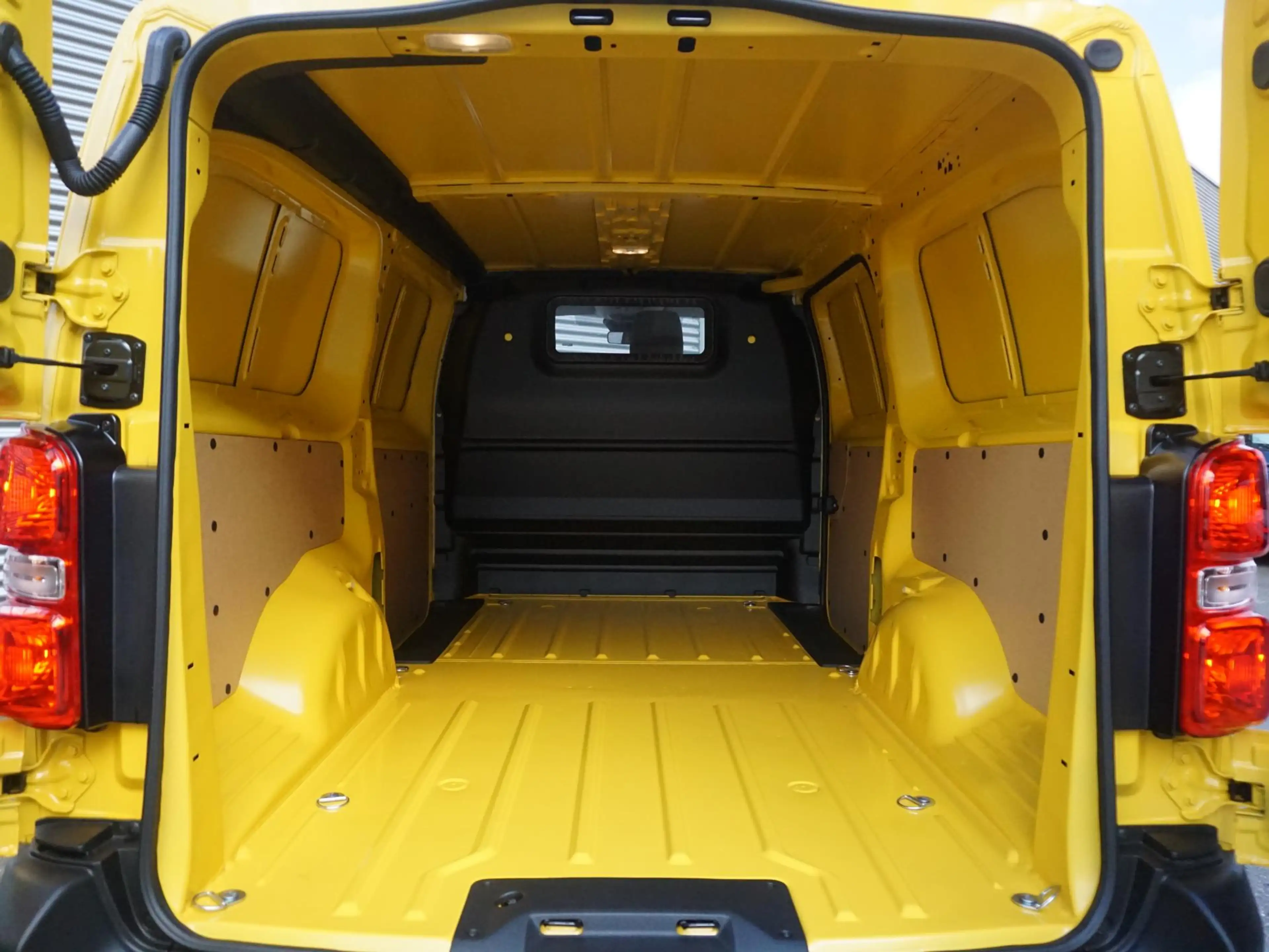 Opel Vivaro-e Electric L3 75 kWh | tot 8 jaar garantie | Apple C — photo 7