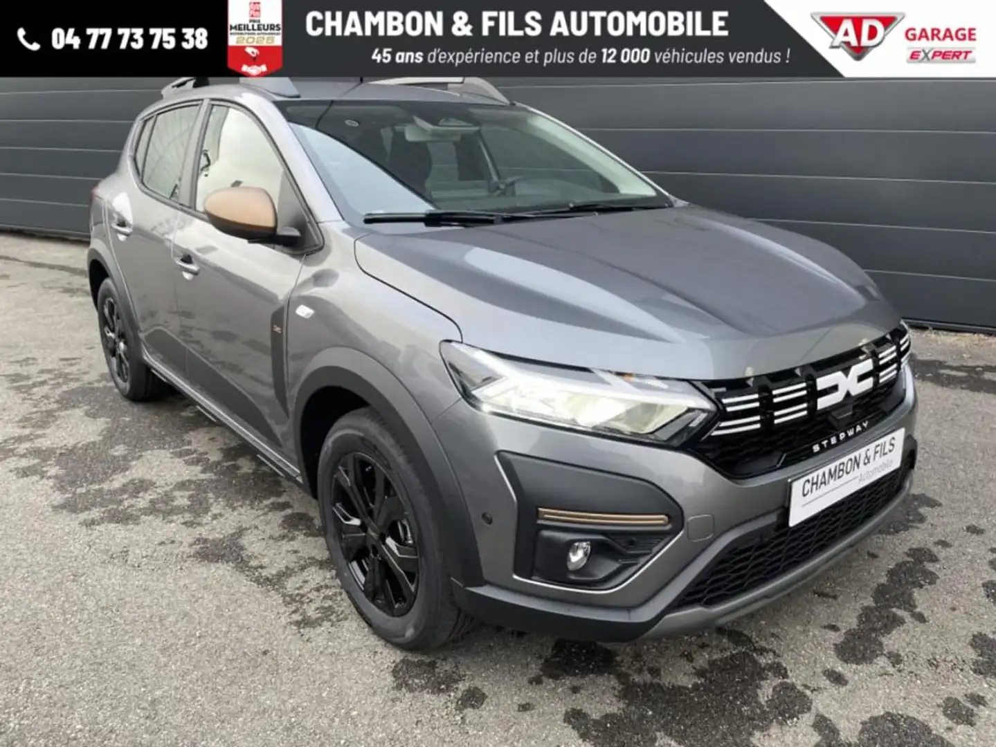 Dacia Sandero ECO-G 100 GSR2 Stepway Extreme + Gris - 1