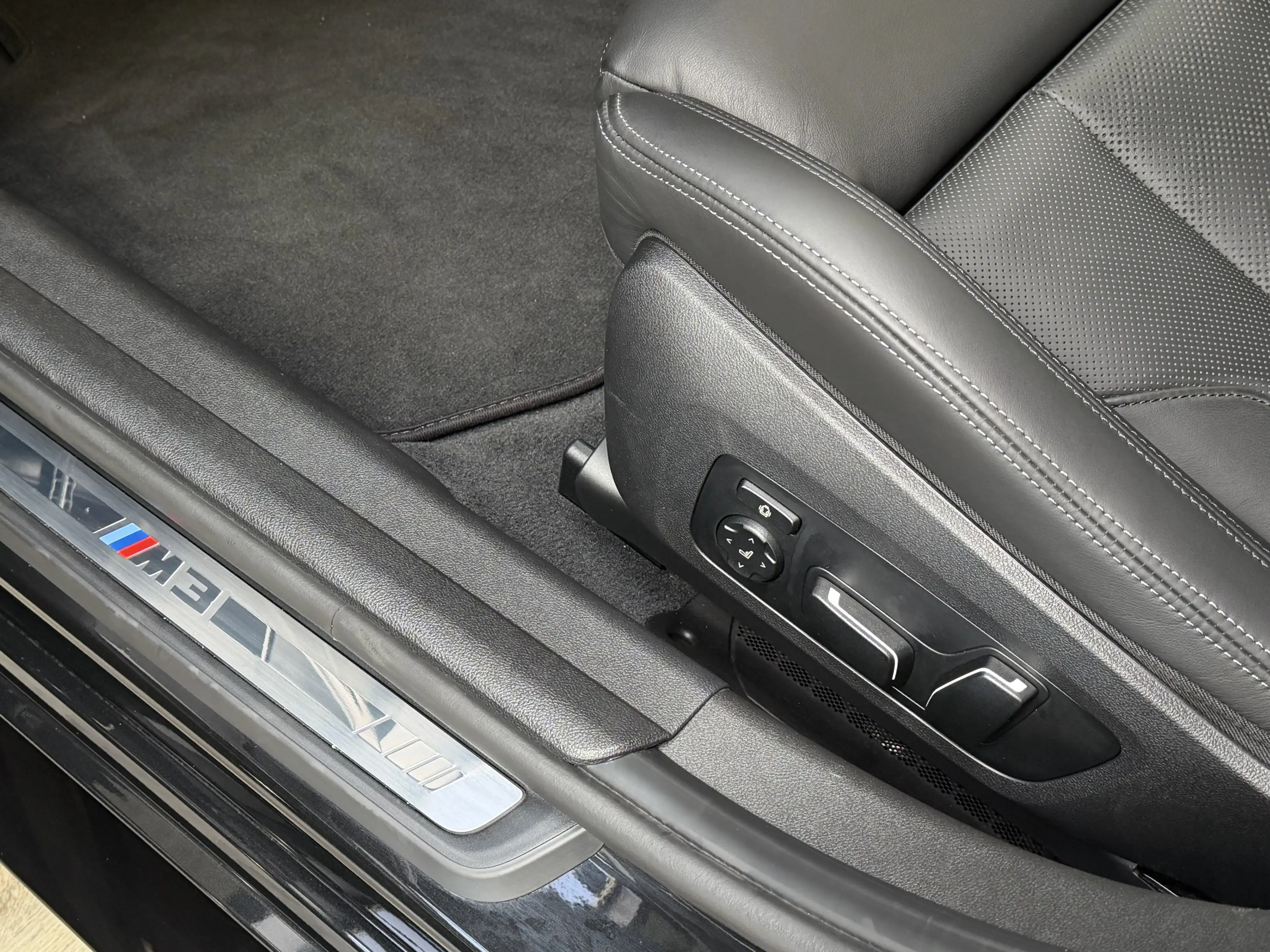 BMW M3 To. xDrive Comp Sitzlüft Carbon ext. ACC 360 — photo 12