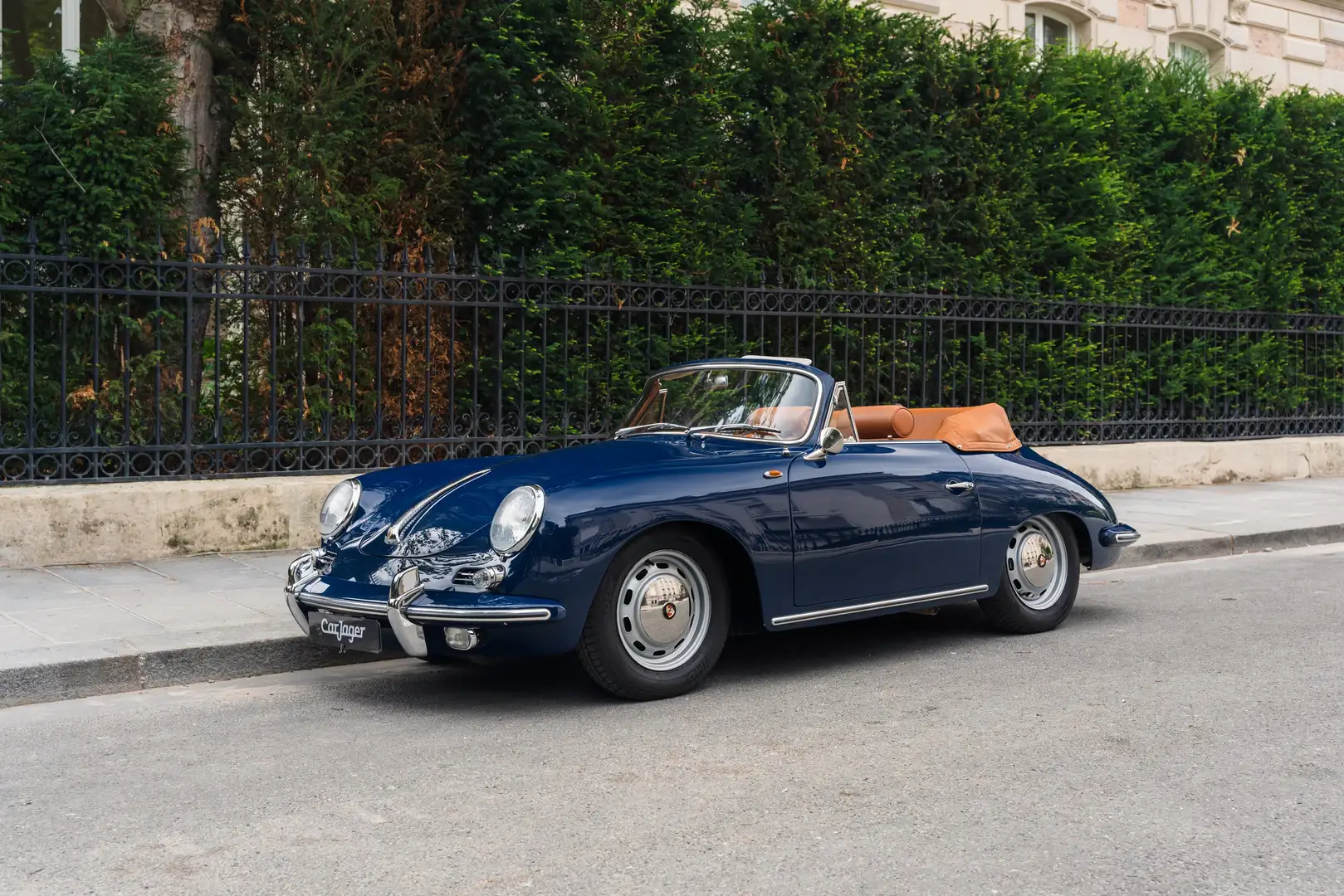 Porsche 356 C Cabrio 1600 - Fully restored Azul - 1