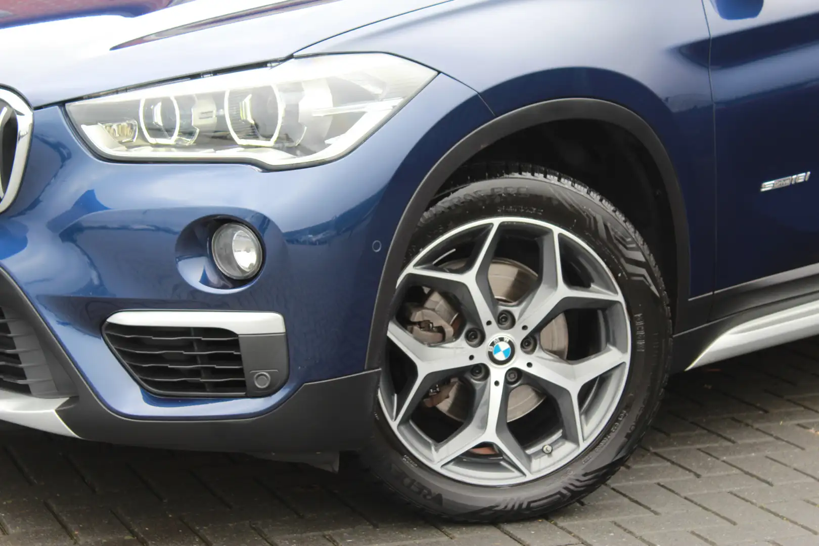 BMW X1 sDrive18i | Stoelver | Aut | Cruise | Blauw - 2