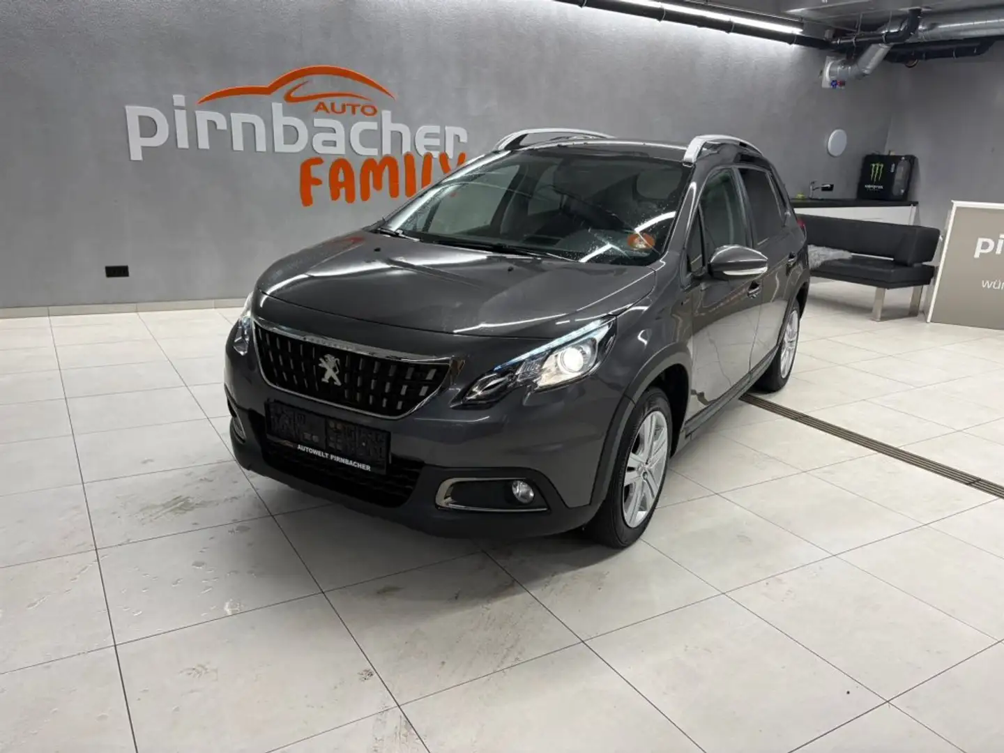 Peugeot 2008 SIGN PT 110 Grau - 1