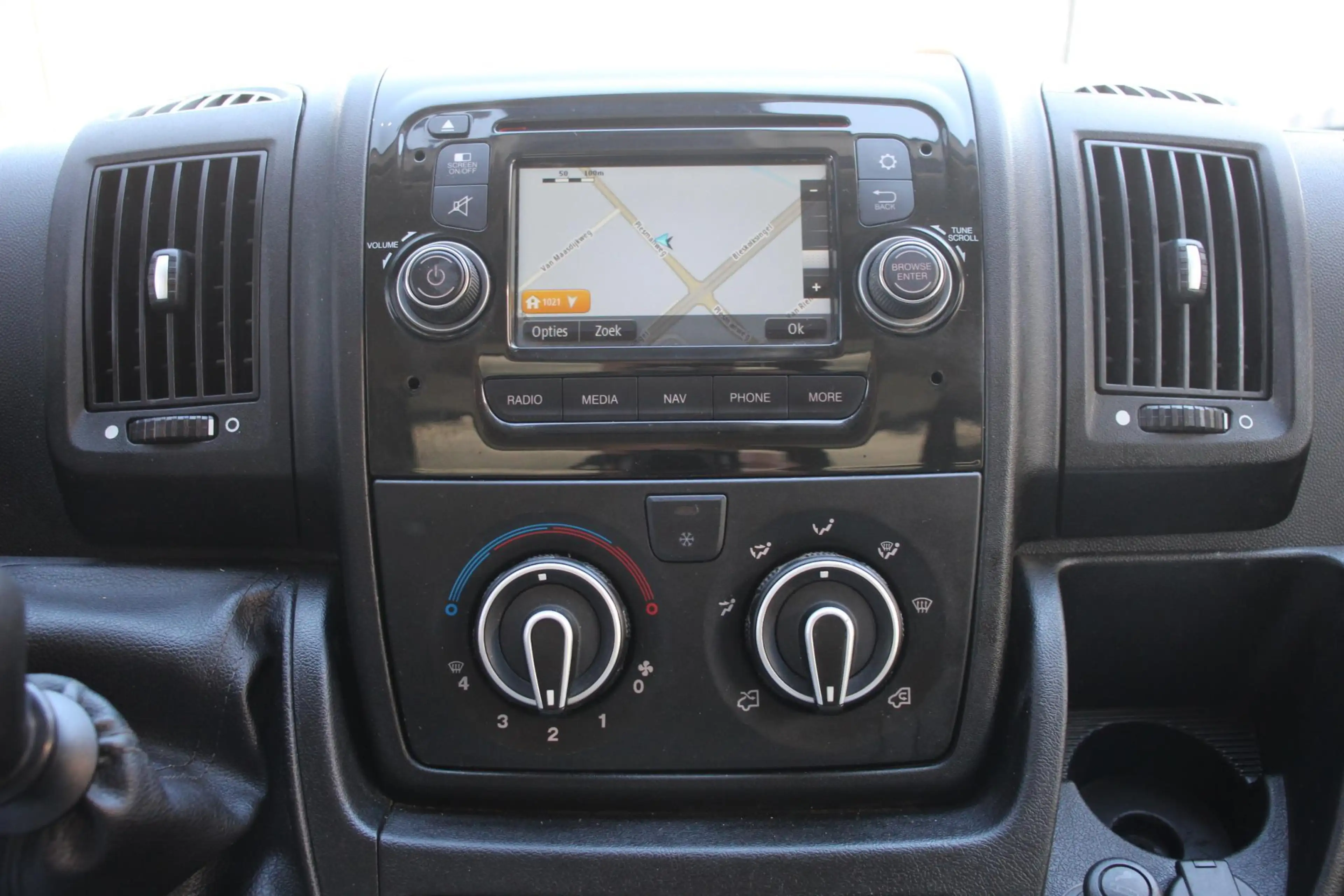 Peugeot Boxer 2.0 HDI 130 pk L4 Kipper Airco, Navi Cruise Contro — photo 25