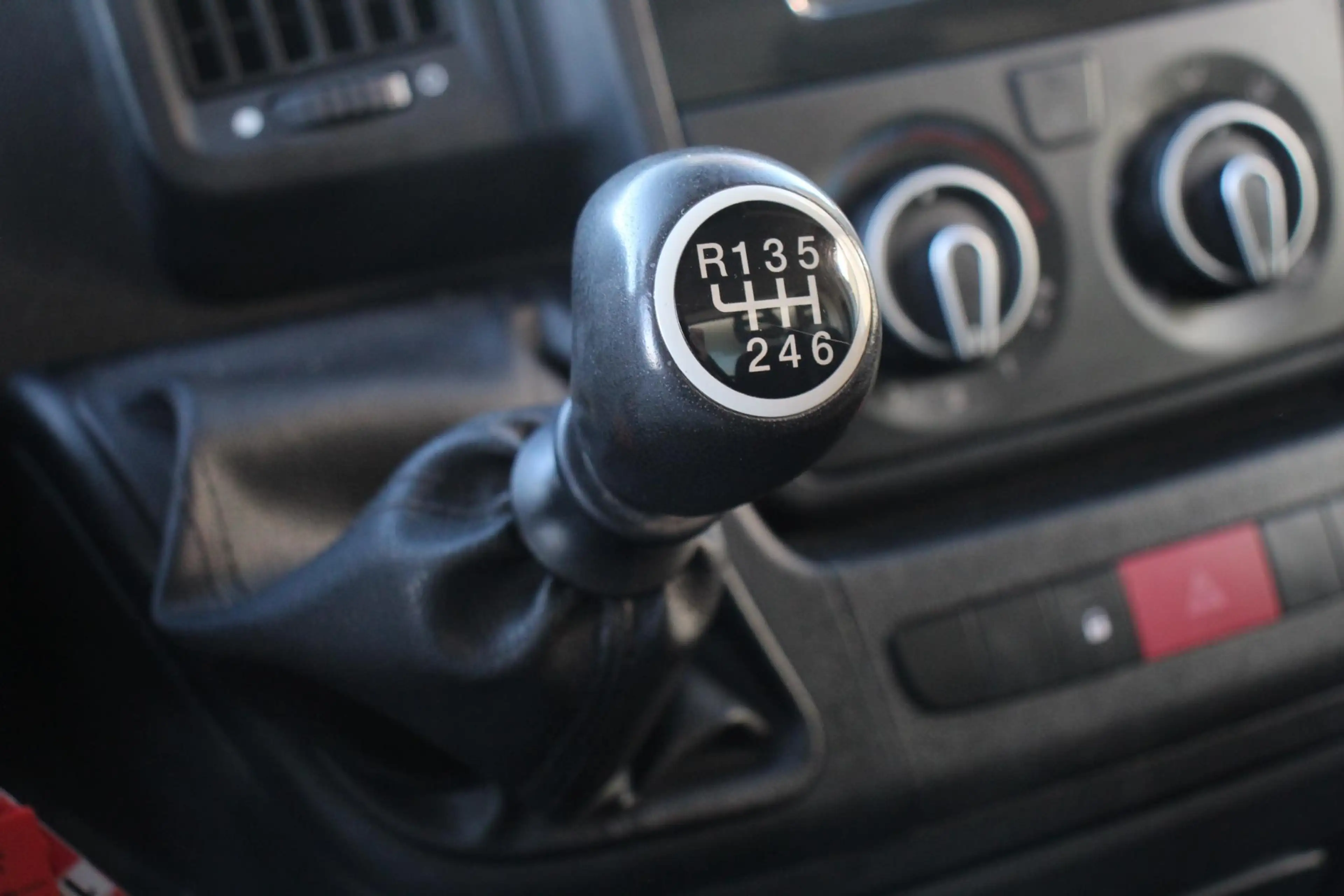Peugeot Boxer 2.0 HDI 130 pk L4 Kipper Airco, Navi Cruise Contro — photo 30