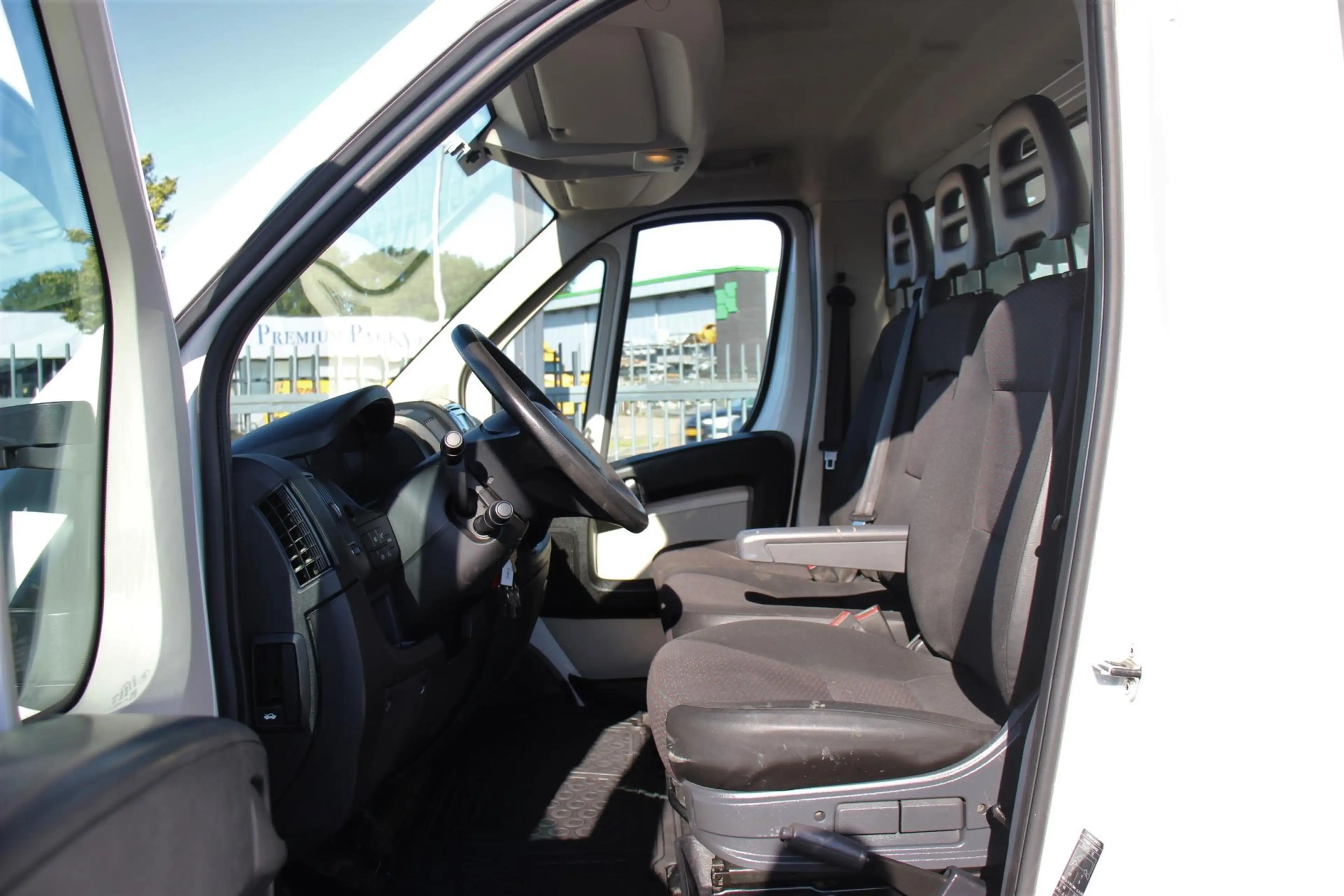 Peugeot Boxer 2.0 HDI 130 pk L4 Kipper Airco, Navi Cruise Contro — photo 19