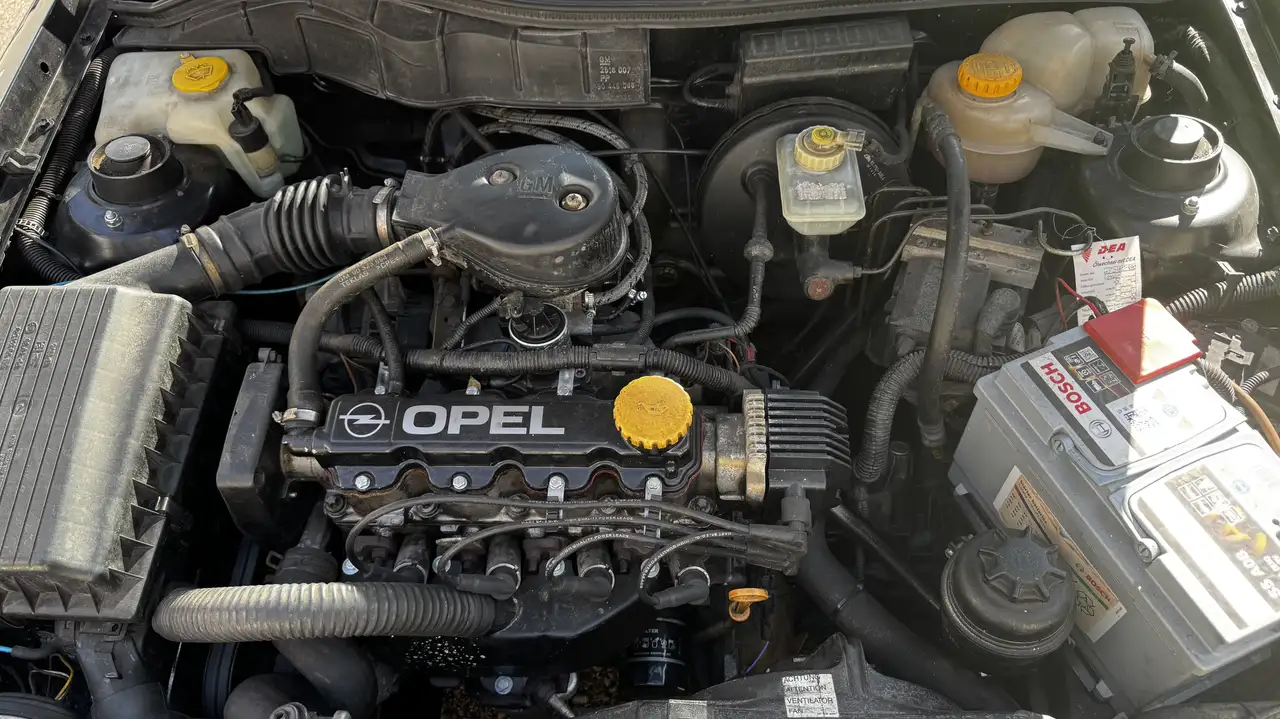Opel Astra Cabrio 1.6i Ambiente, foto 8