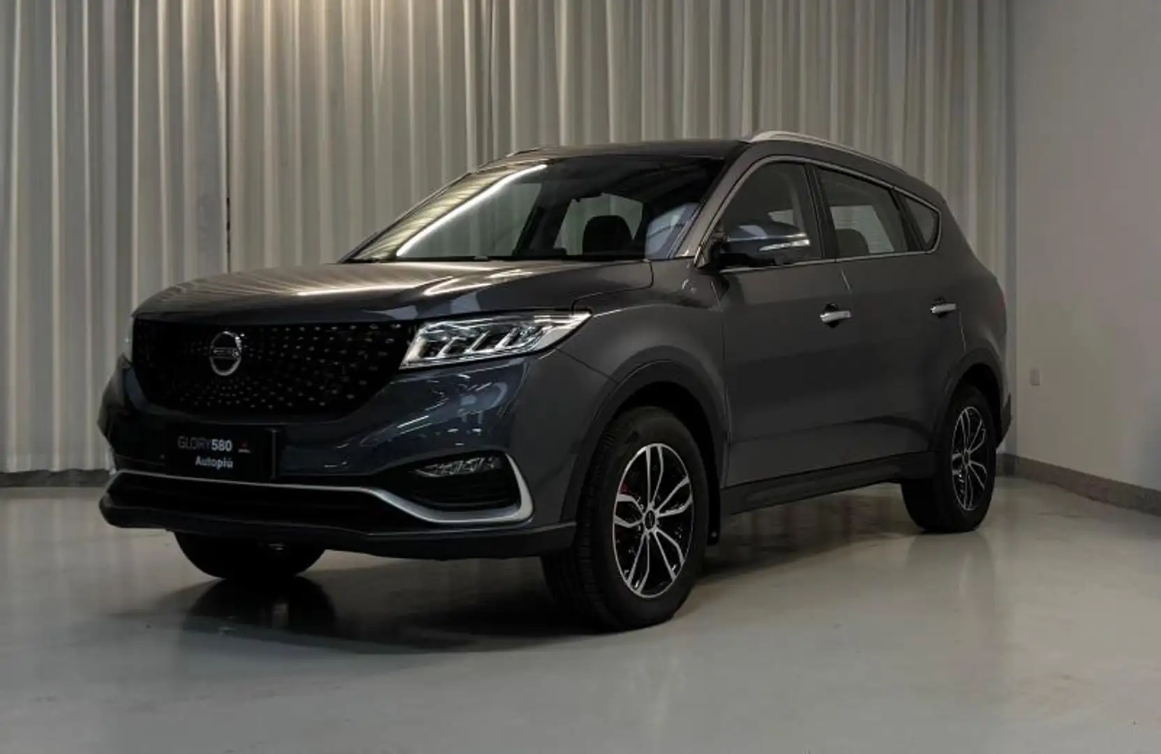 DFSK Glory 580 1.5 turbo auto 7posti Grau - 1