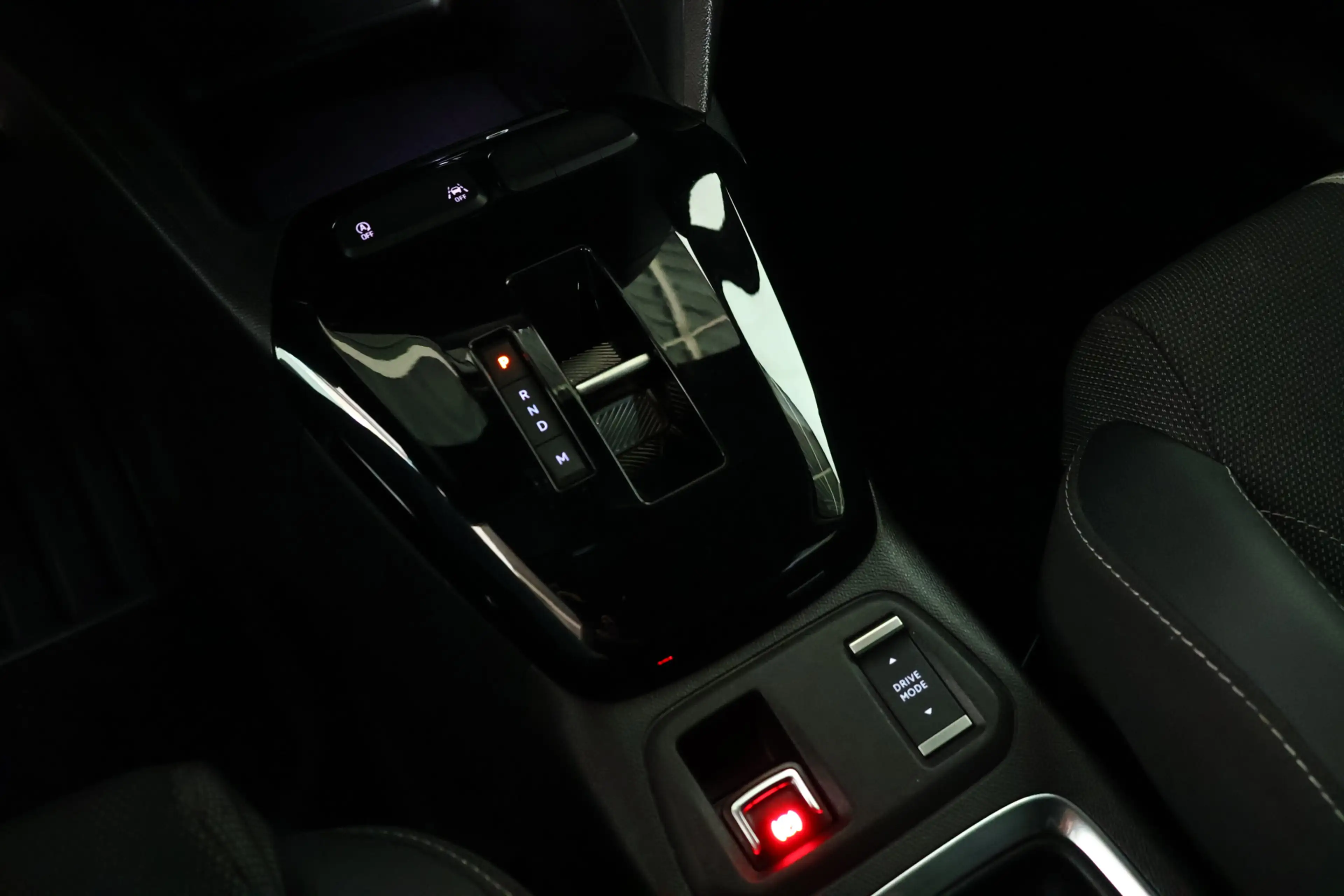 Opel Corsa 1.2 Turbo GS / CarPlay / LED / Cam / Allseason — photo 18