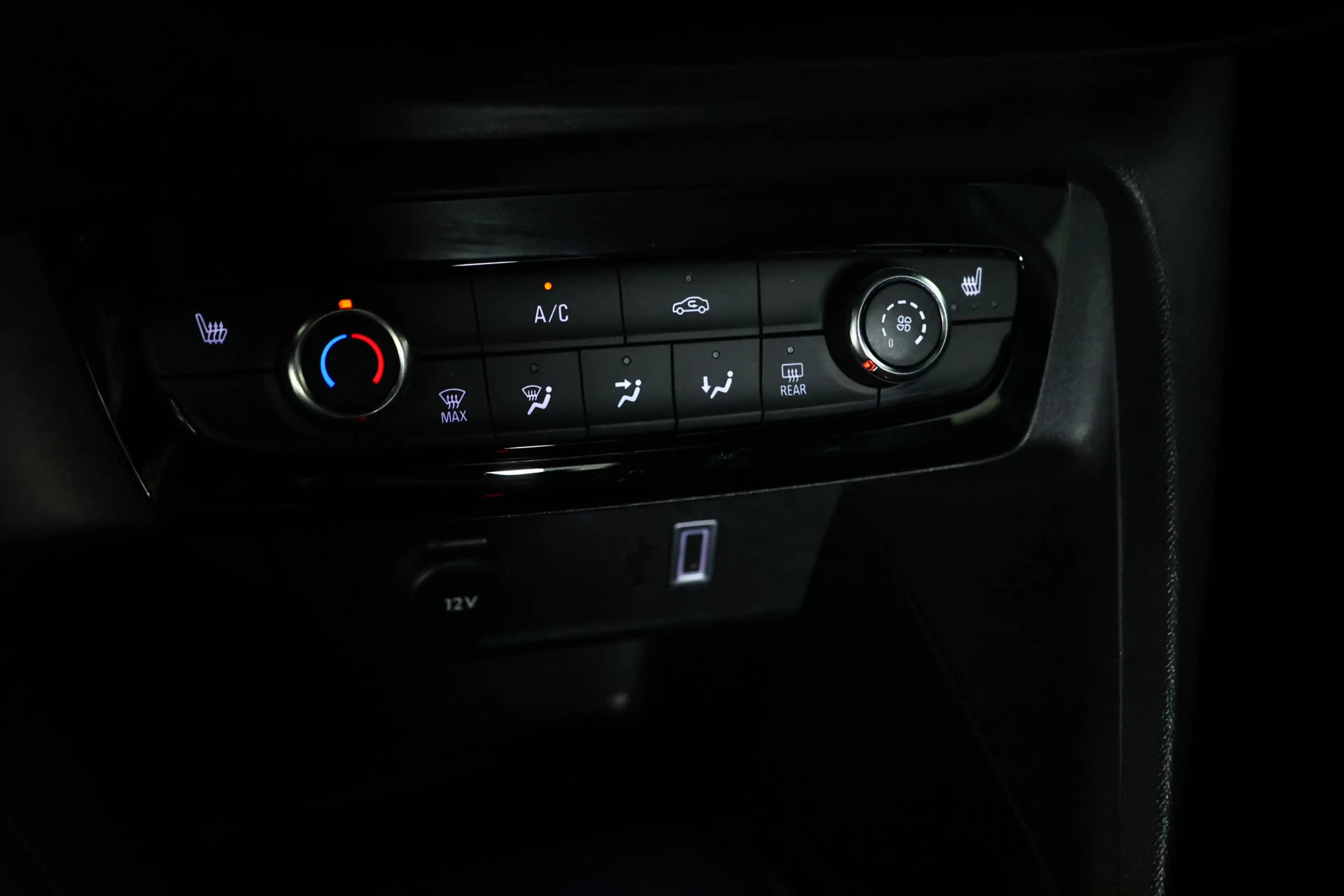 Opel Corsa 1.2 Turbo GS / CarPlay / LED / Cam / Allseason — photo 17